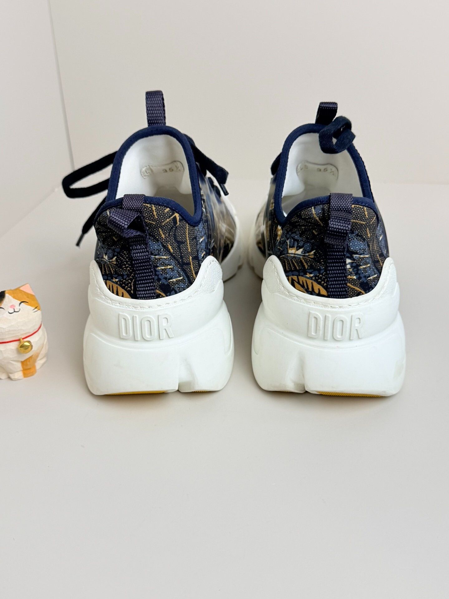 Dior Dior Printed Lowtop Sneakers us_5-5 Women Size US 5.5 / IT 35.5 - 4 Thumbnail