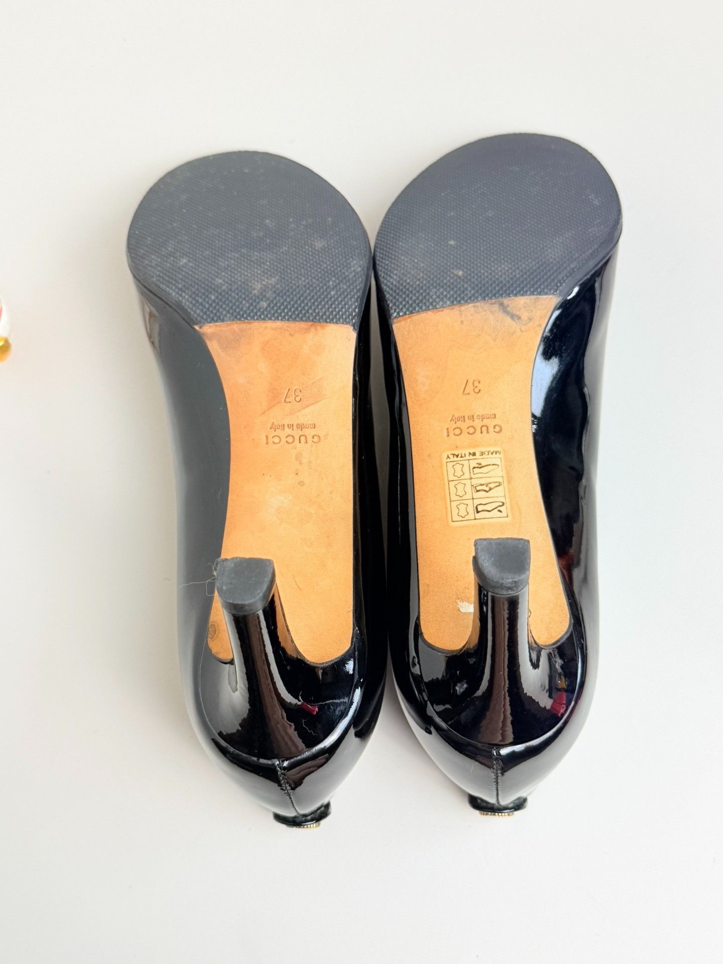 Gucci Gucci Black Lowtop Sneakers us_7 Women Size US 7 / IT 37 - 5 Thumbnail