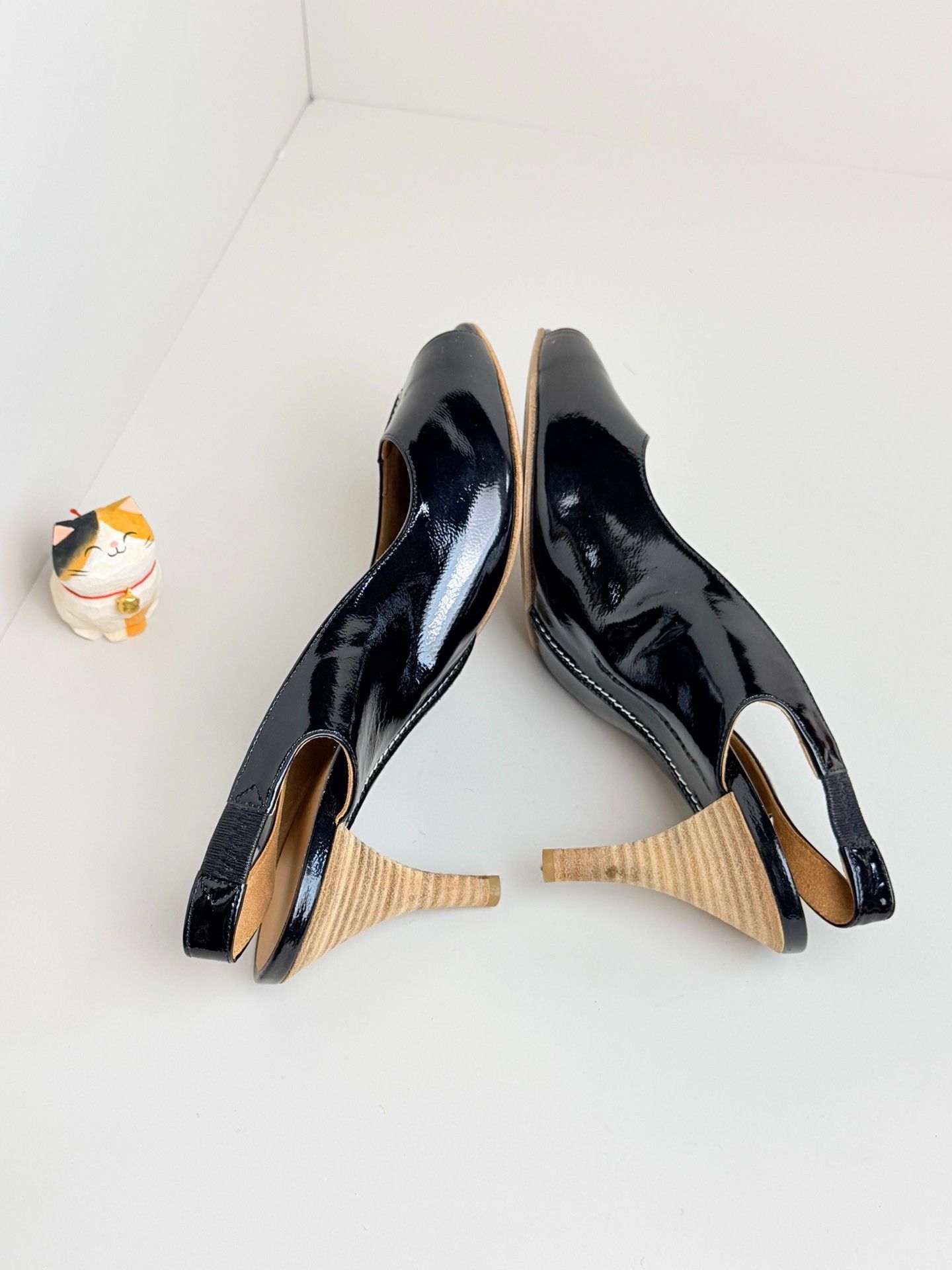 Hermes Hermes Leather Sandals us_7-5 Women Size US 7.5 / IT 37.5 - 6 Thumbnail