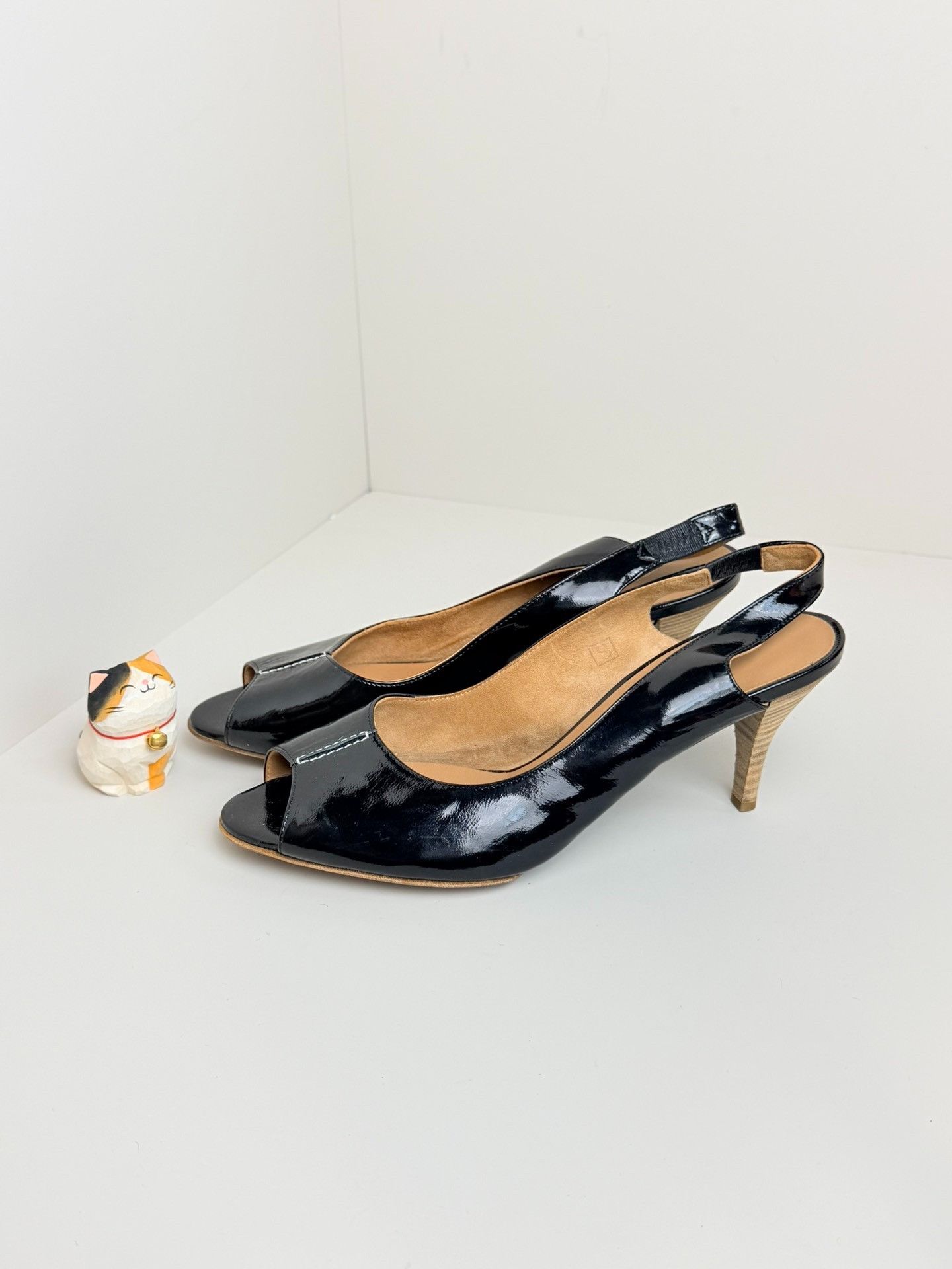 Hermes Hermes Leather Sandals us_7-5 Women Size US 7.5 / IT 37.5 - 2 Thumbnail