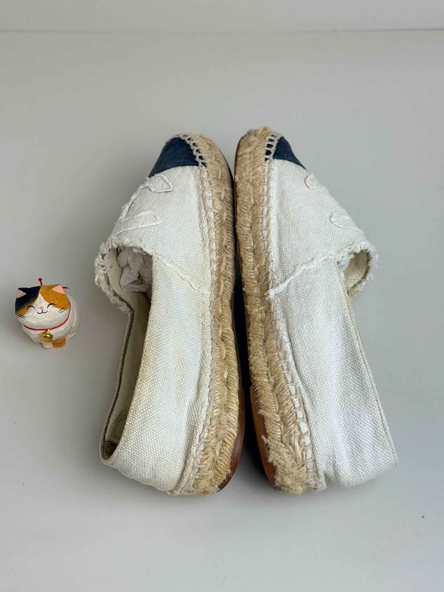 Chanel Chanel White Lowtop Sneakers us_8 Women Size US 8 / IT 38 - 5 Thumbnail