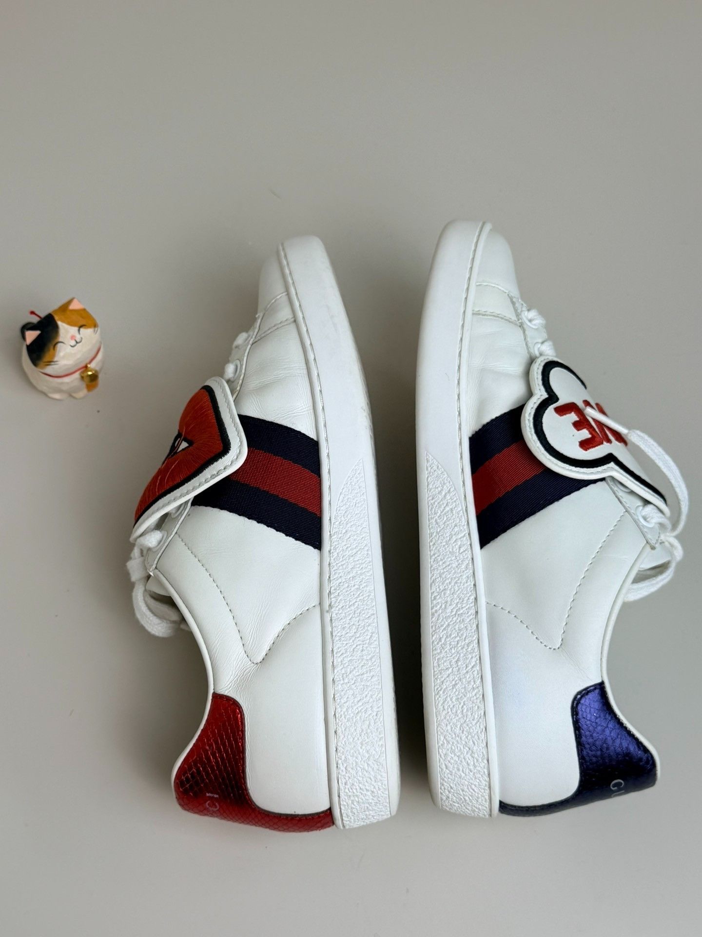 Gucci Gucci White Lowtop Sneakers us_5 Women Size US 5 / IT 35 - 5 Thumbnail