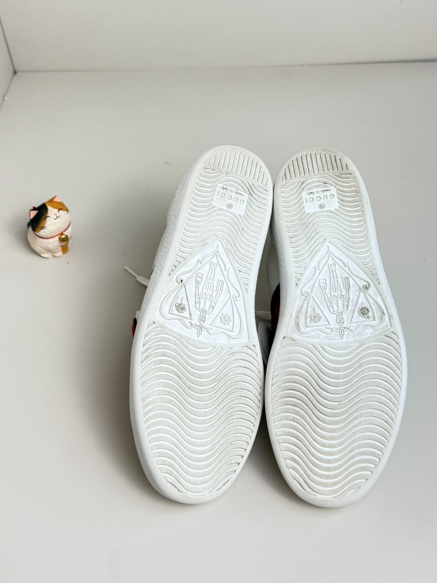 Gucci Gucci White Lowtop Sneakers us_5 Women Size US 5 / IT 35 - 8 Thumbnail