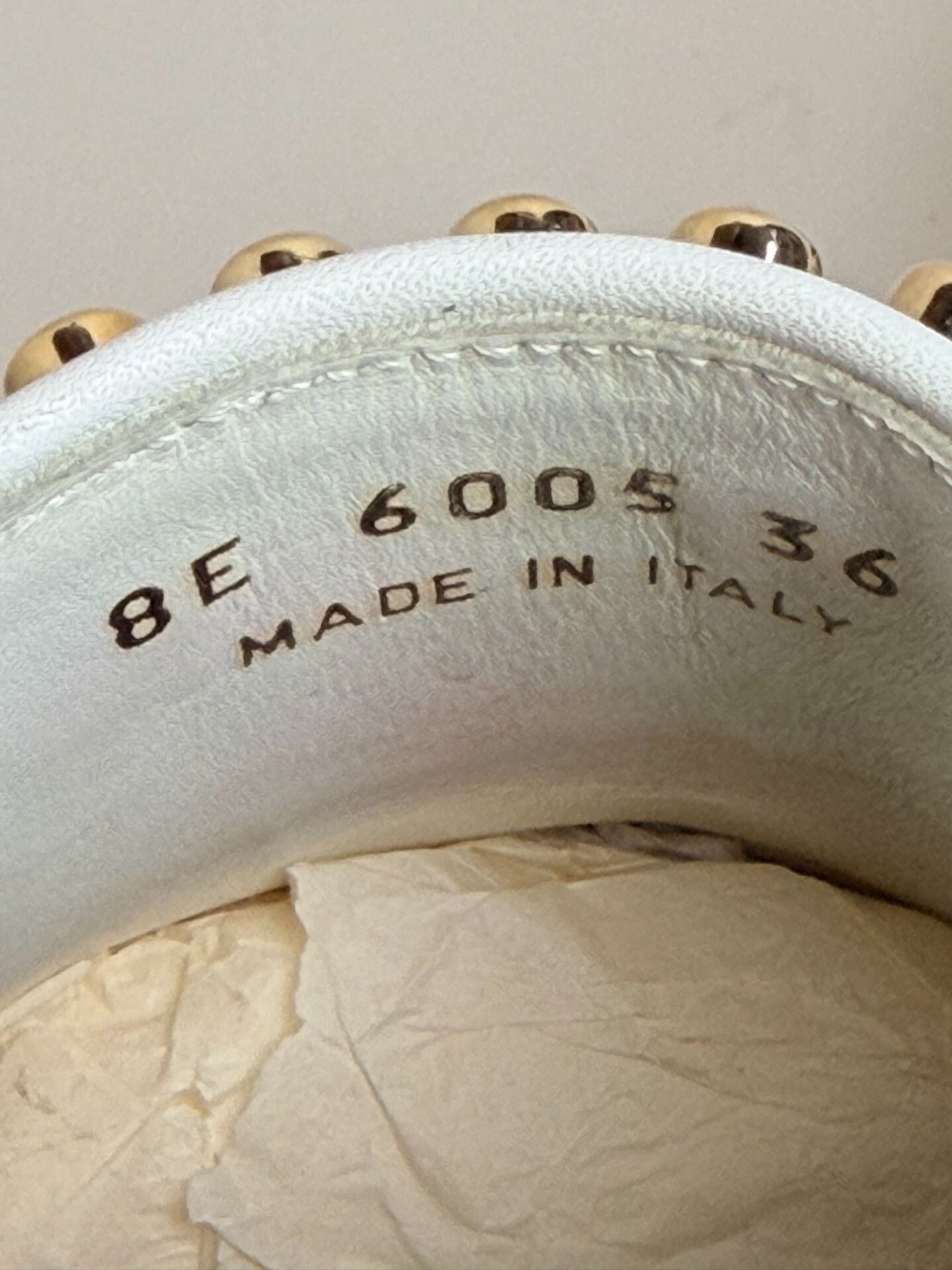 Fendi Fendi White Lowtop Sneakers us_6 Women Size US 6 / IT 36 - 7 Thumbnail