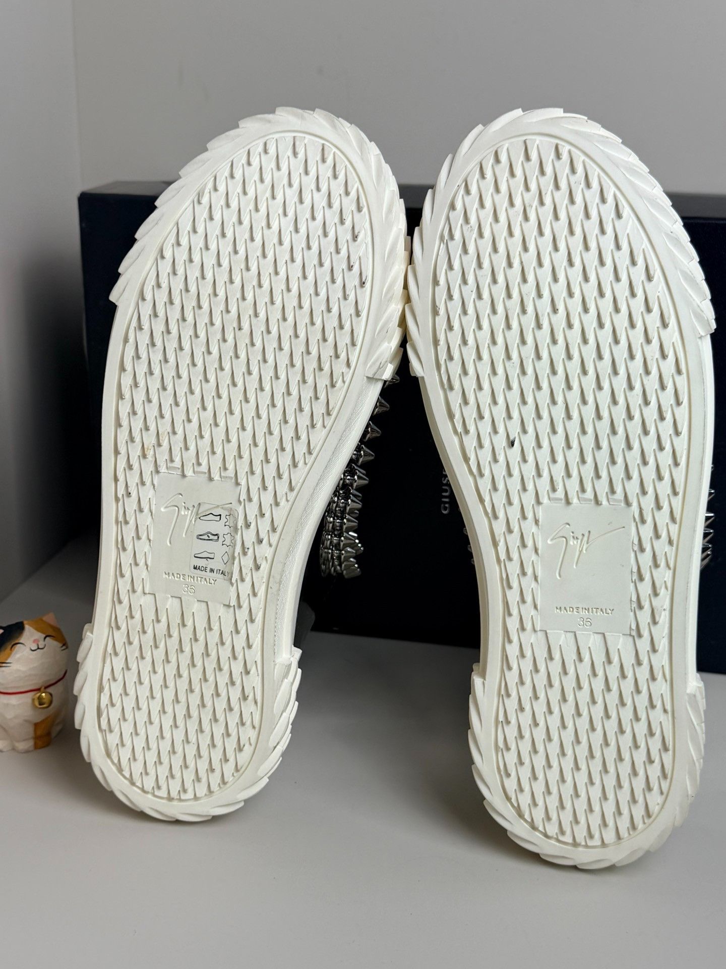 Giuseppe Zanotti Giuseppe Zanotti Silver Hitop Sneakers us_5-5 Women Size US 5.5 / IT 35.5 - 5 Thumbnail