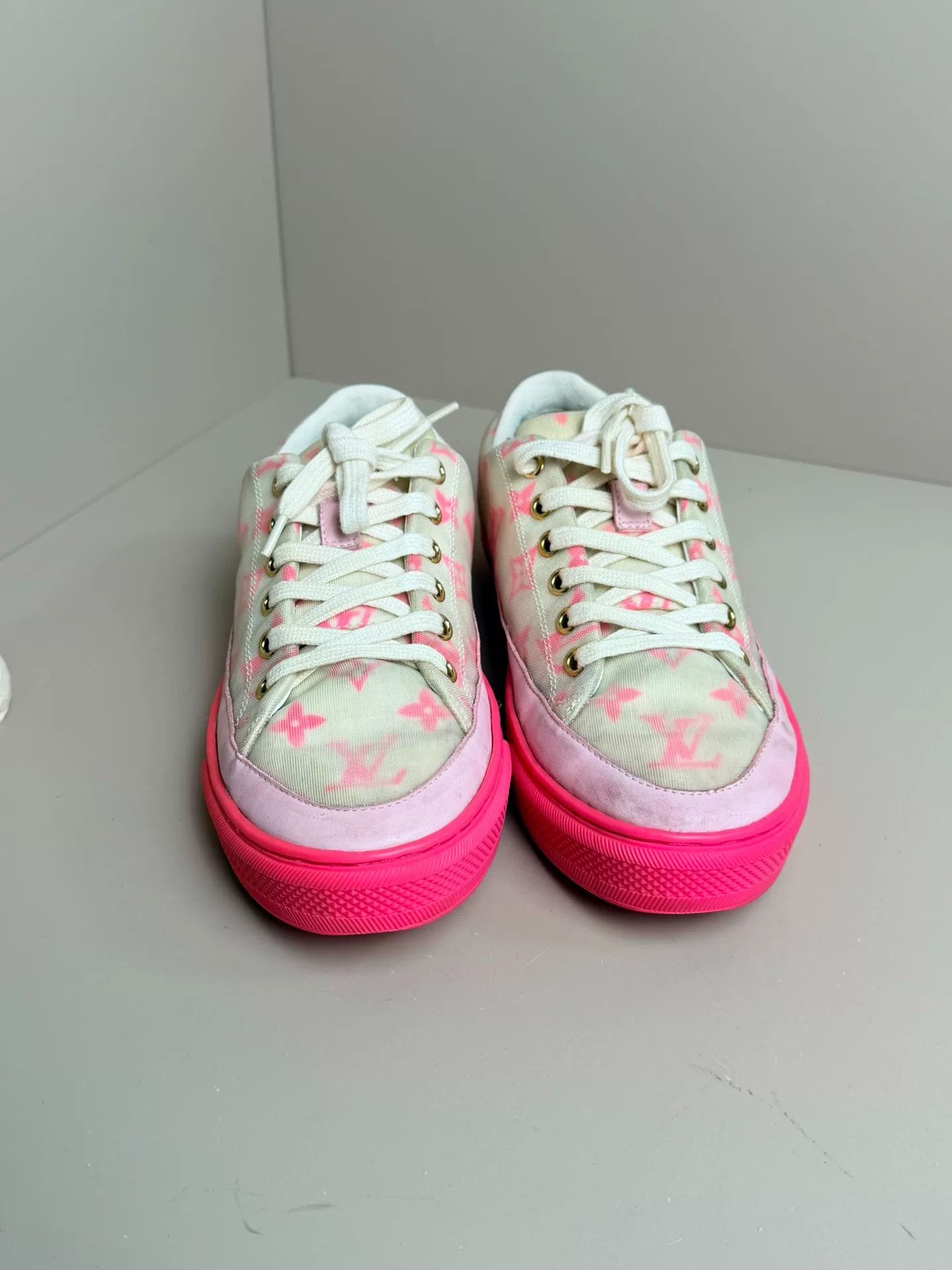 Louis Vuitton Louis Vuitton Pink Lowtop Sneakers us_7 Women Size US 7 / IT 37 - 3 Thumbnail
