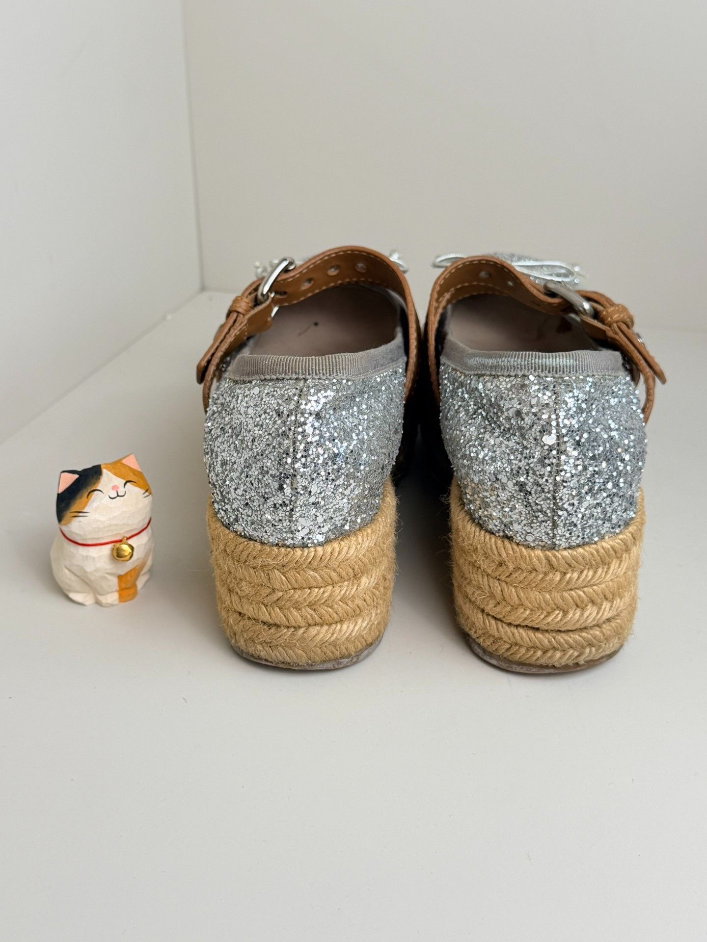 Miu Miu Miu Miu Silver Lowtop Sneakers us_7 Women Size US 7 / IT 37 - 4 Thumbnail