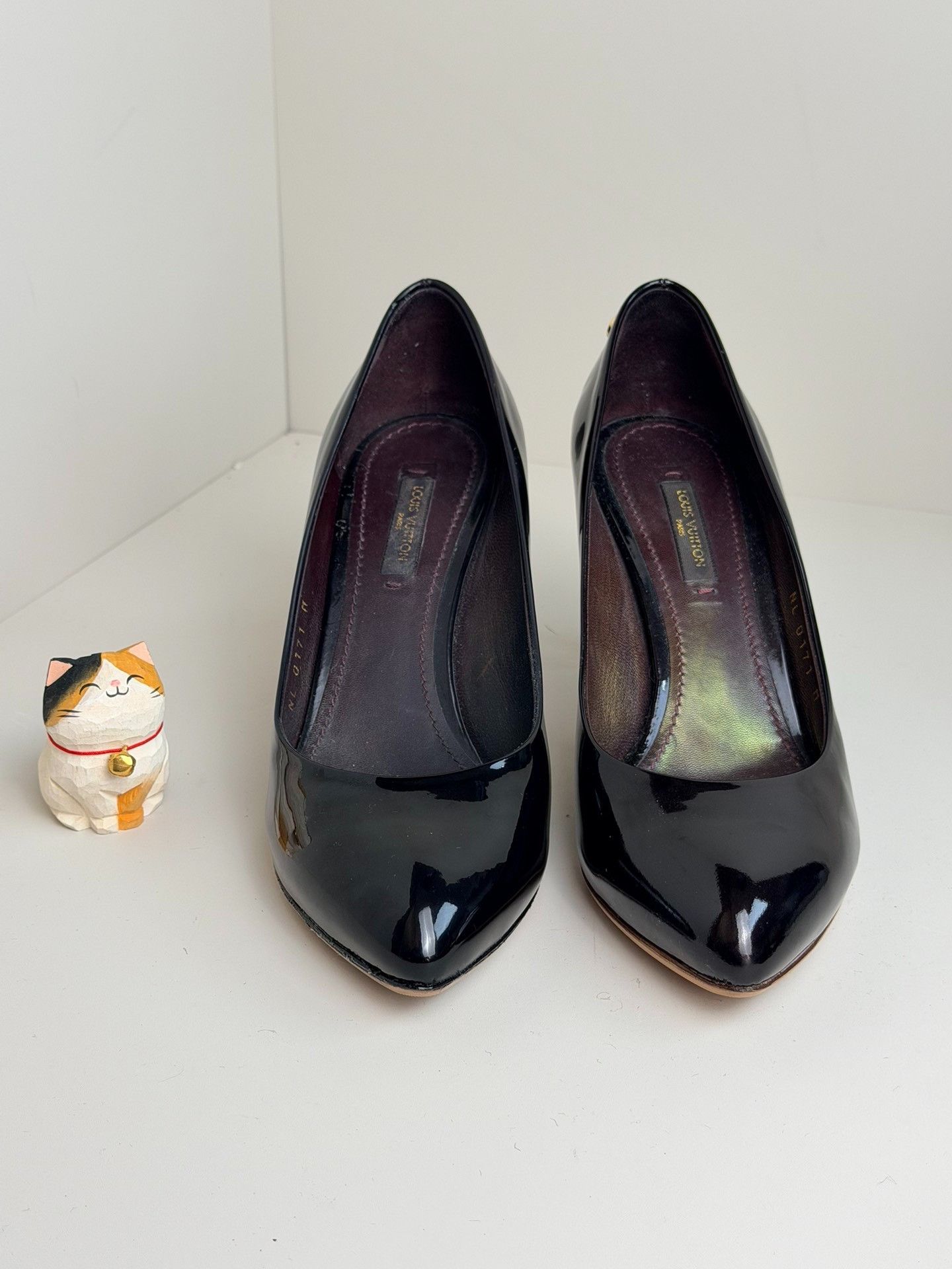 Louis Vuitton Louis Vuitton Patent Lowtop Sneakers us_5-5 Women Size US 5.5 / IT 35.5 - 2 Thumbnail