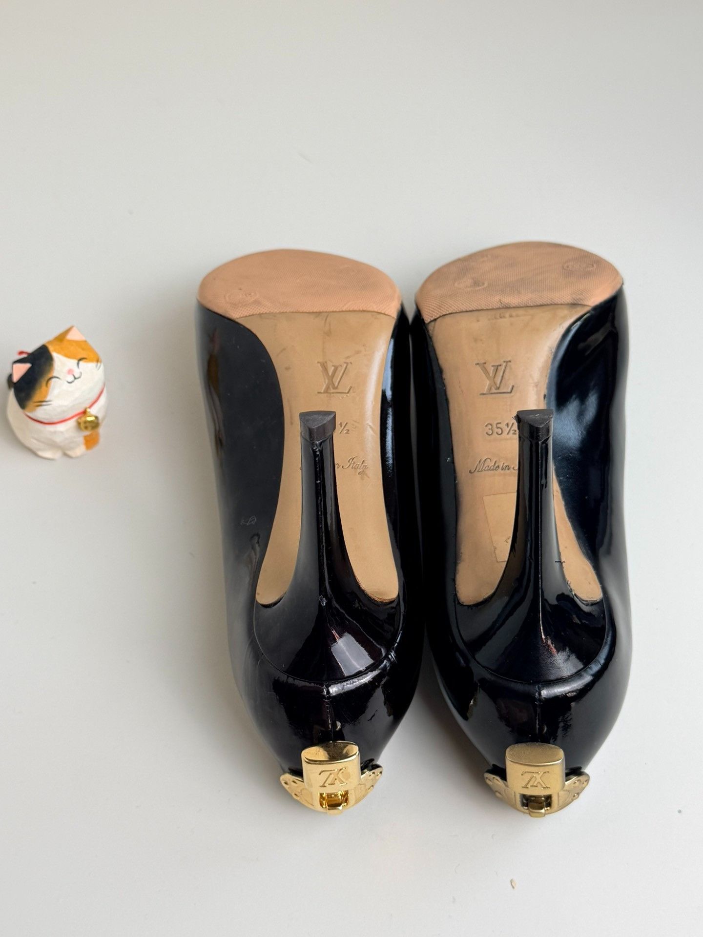 Louis Vuitton Louis Vuitton Patent Lowtop Sneakers us_5-5 Women Size US 5.5 / IT 35.5 - 5 Thumbnail