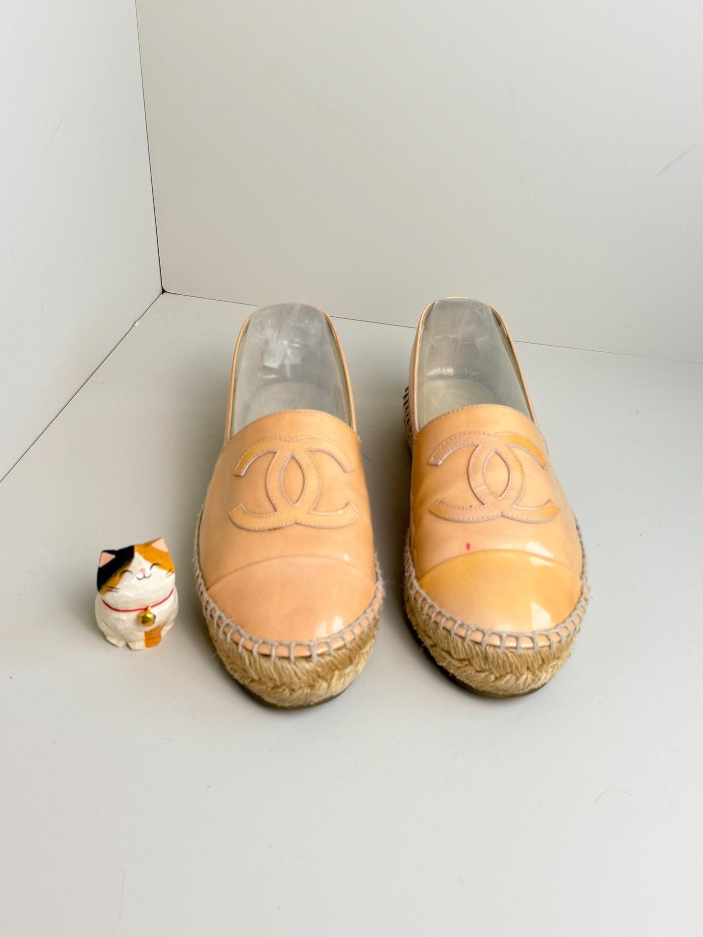 Chanel Chanel Patent Lowtop Sneakers us_7 Women Size US 7 / IT 37 - 4 Thumbnail
