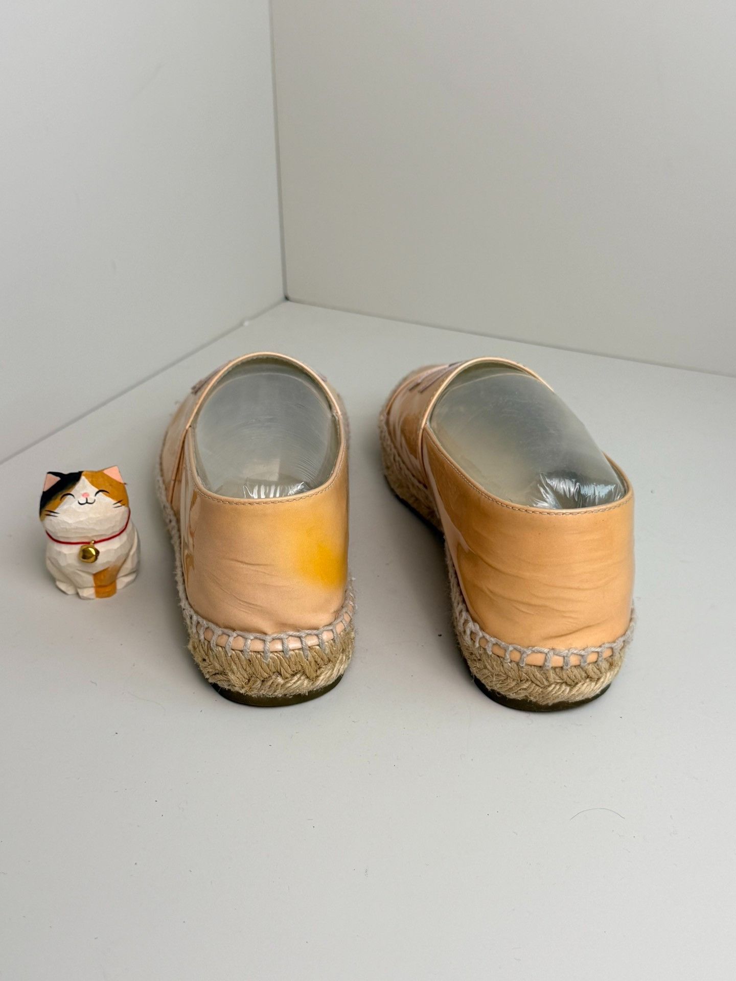 Chanel Chanel Patent Lowtop Sneakers us_7 Women Size US 7 / IT 37 - 3 Thumbnail