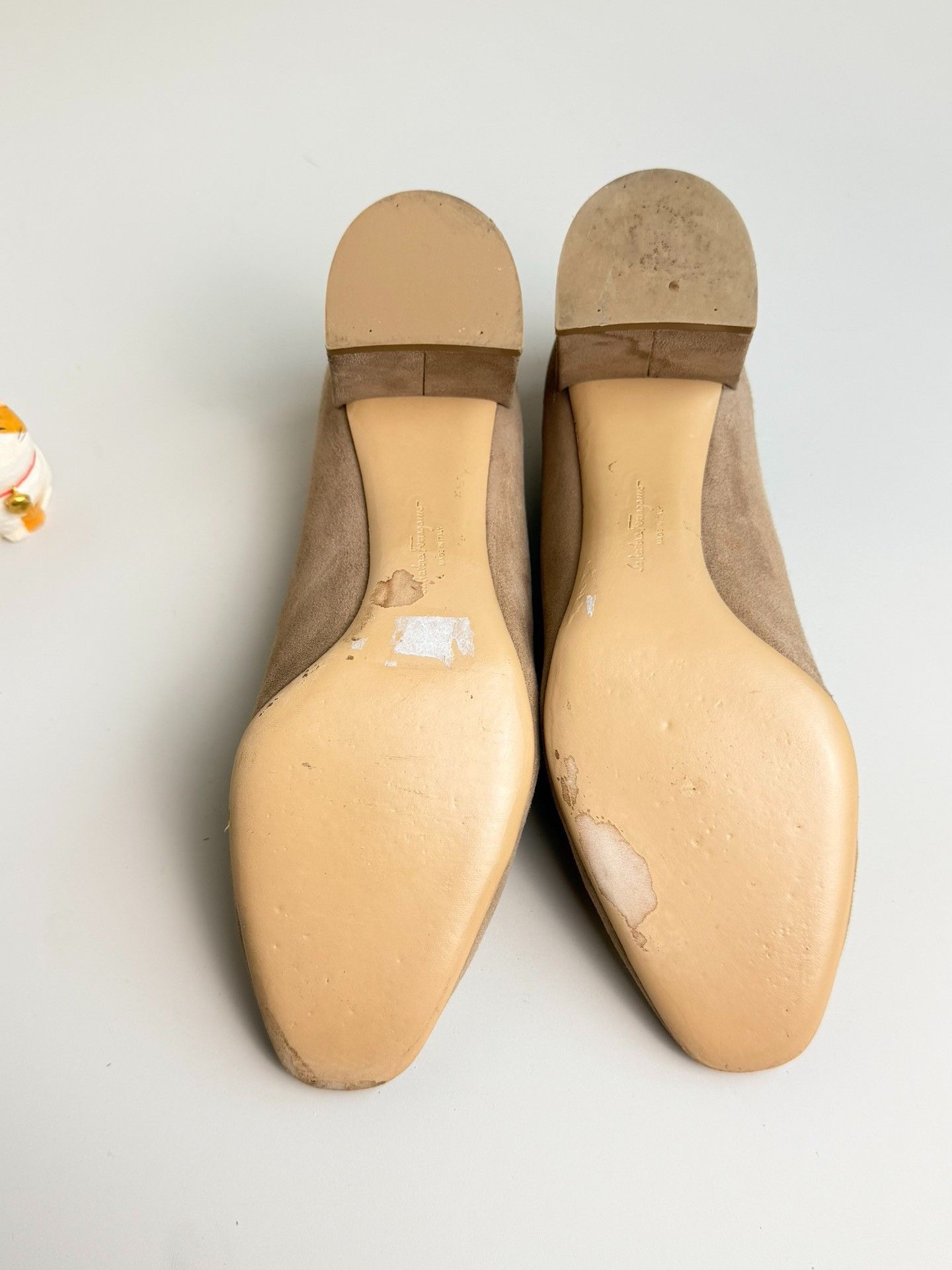 Salvatore Ferragamo Salvatore Ferragamo Suede Lowtop Sneakers us_6 Women Size US 6 / IT 36 - 4 Thumbnail