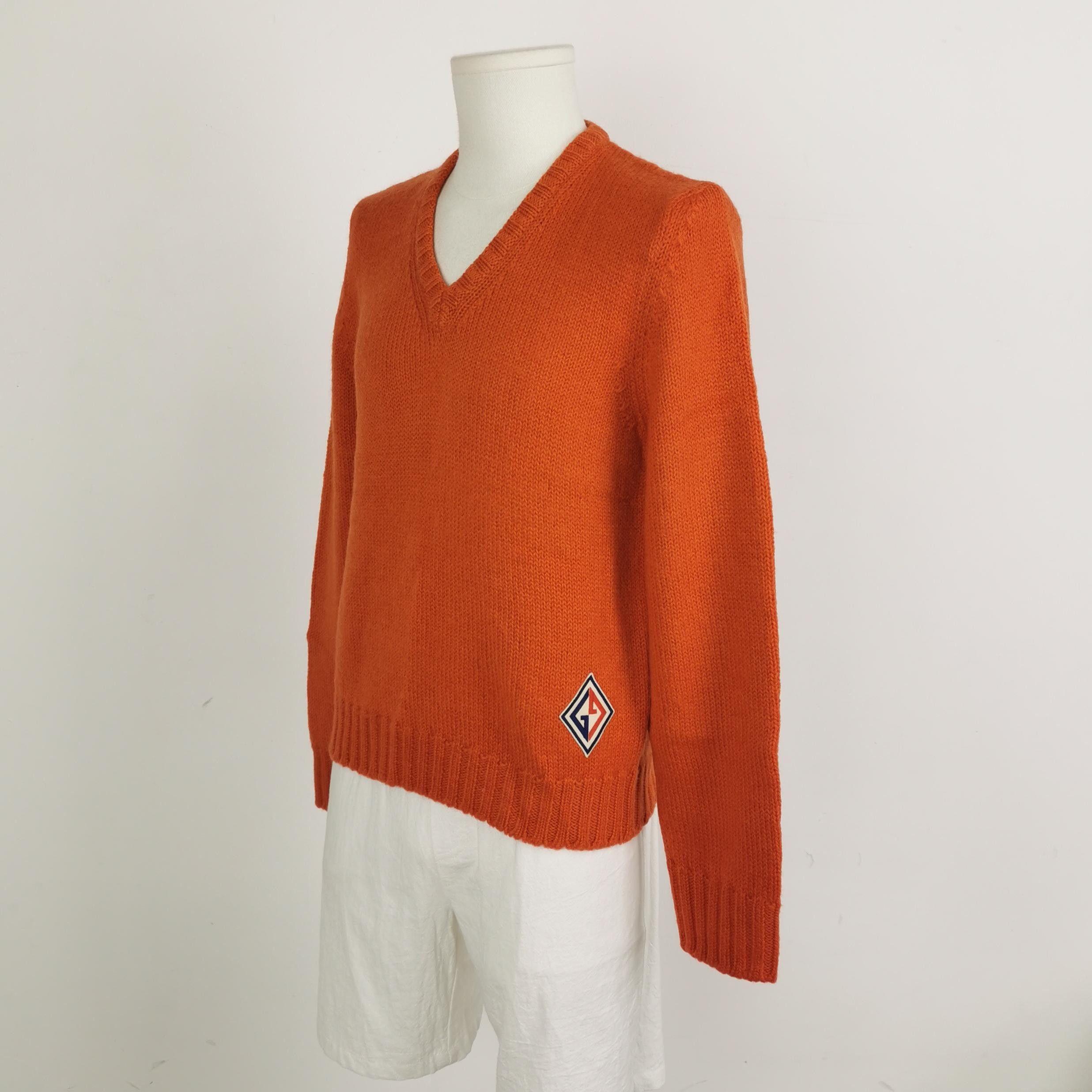 Gucci Gucci Logo Patch V-Neck Wool Sweater S Size US S / EU 44-46 / 1 - 2 Thumbnail
