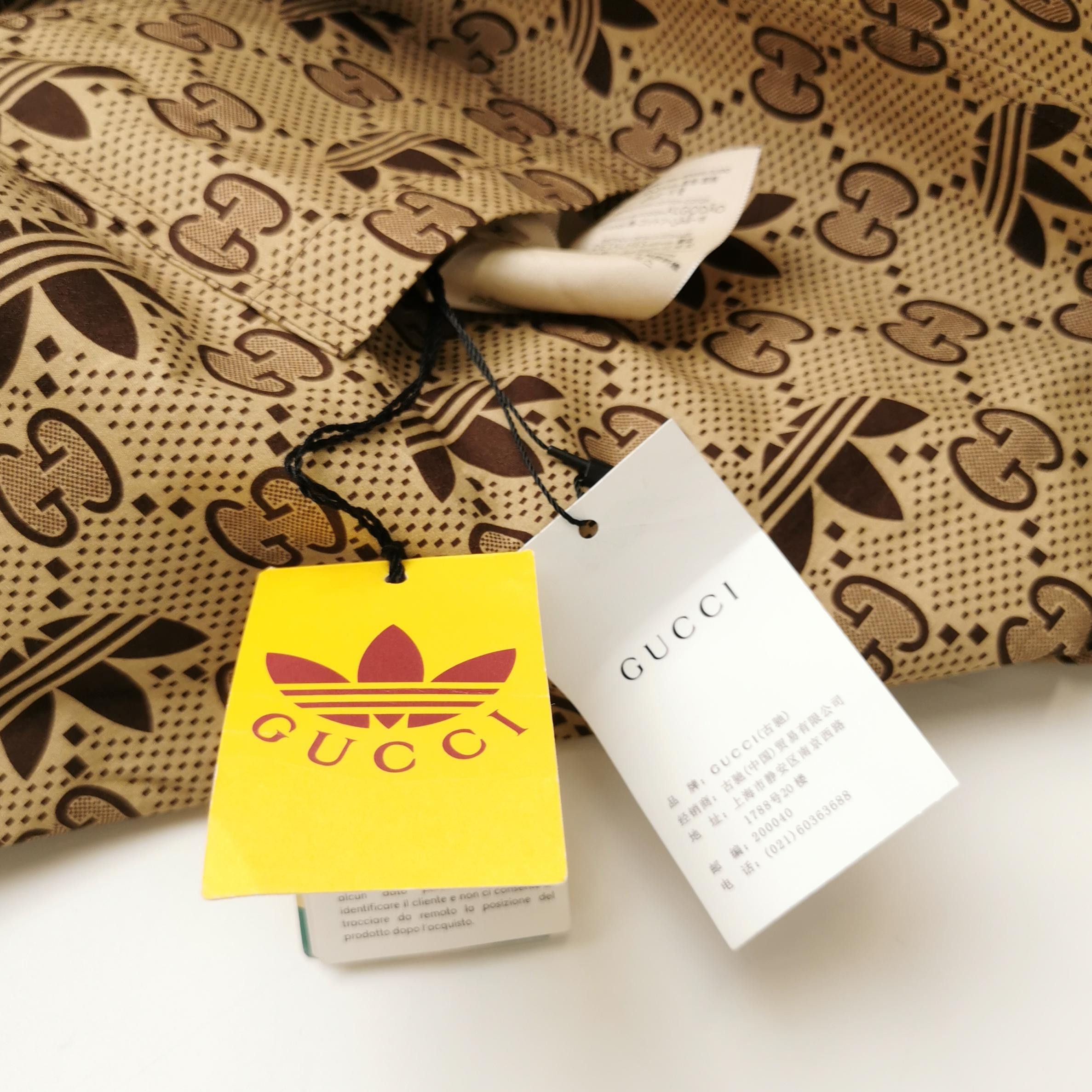 Gucci Gucci x Adidas Monogram Reversible Poncho Size M Size US M / EU 48-50 / 2 - 6 Thumbnail