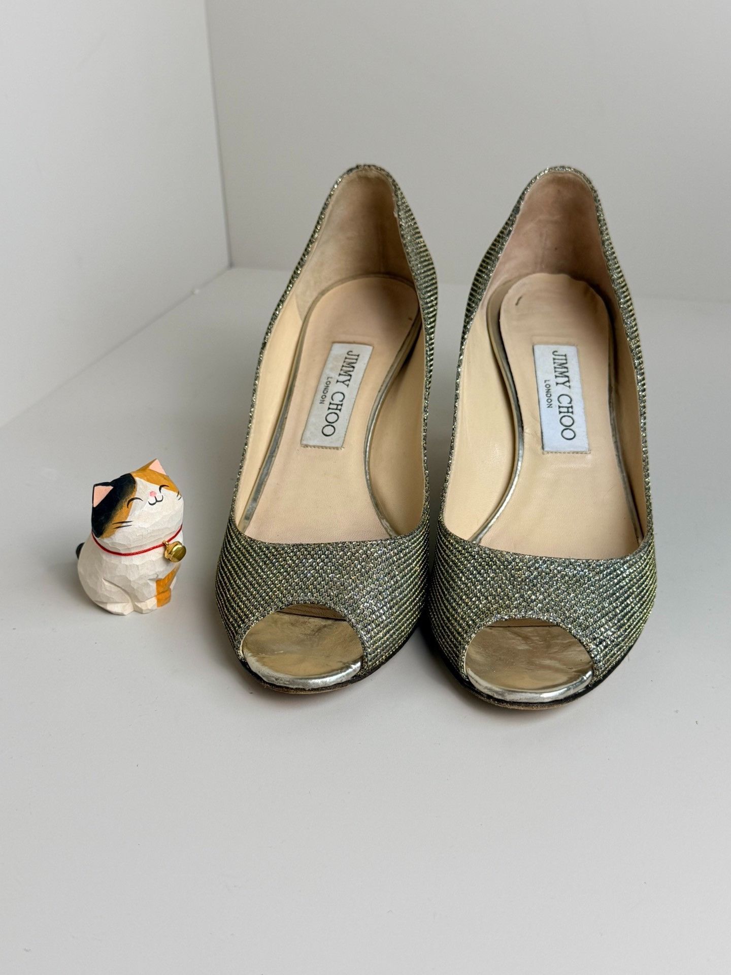 Jimmy Choo Jimmy Choo Gold Lowtop Sneakers us_7 Women Size US 7 / IT 37 - 3 Thumbnail