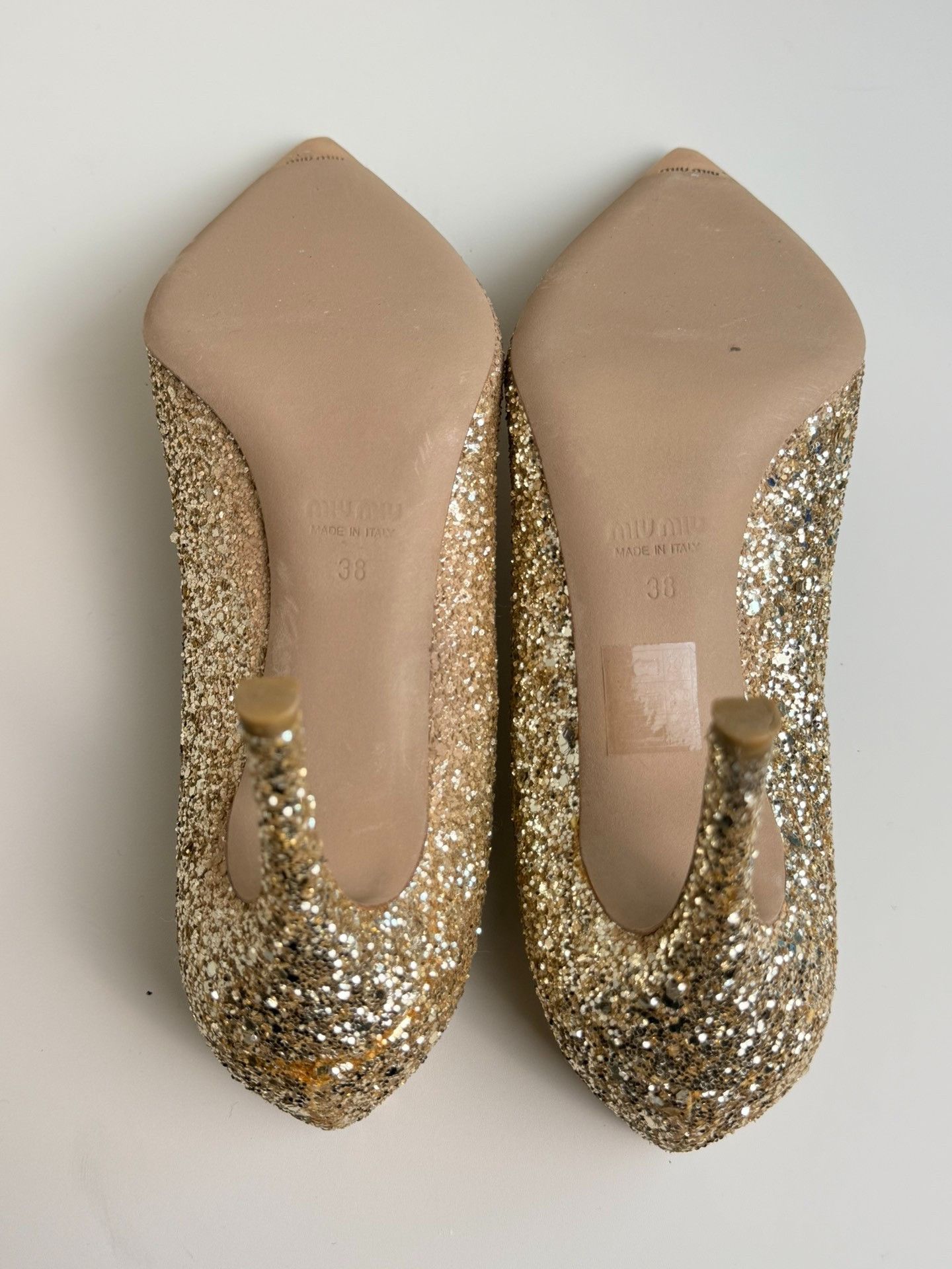 Miu Miu Miu Miu Gold Lowtop Sneakers us_5 Women Size US 5 / IT 35 - 6 Thumbnail