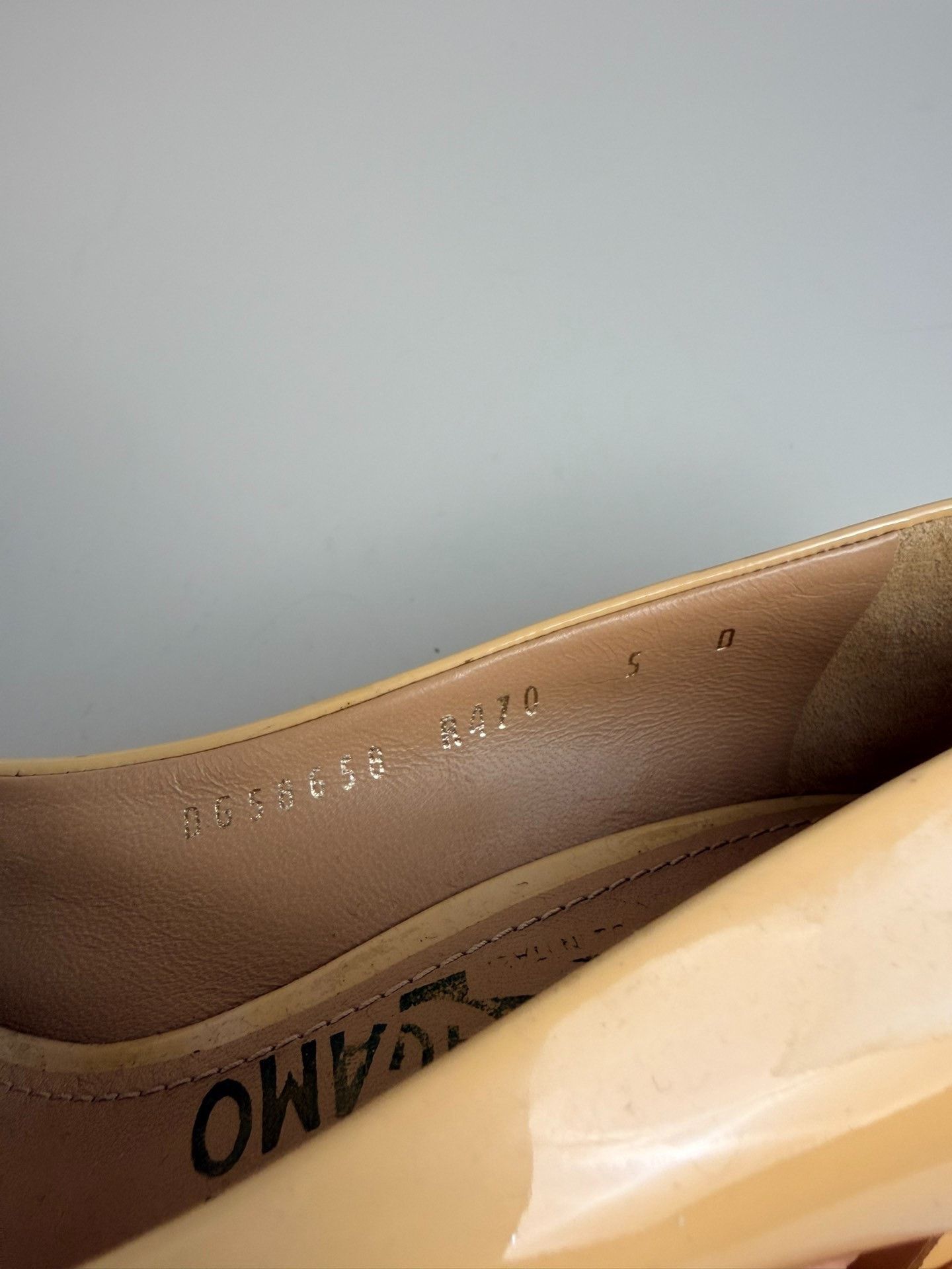 Salvatore Ferragamo Salvatore Ferragamo Pink Lowtop Sneakers us_5-5 Women Size US 5.5 / IT 35.5 - 6 Thumbnail