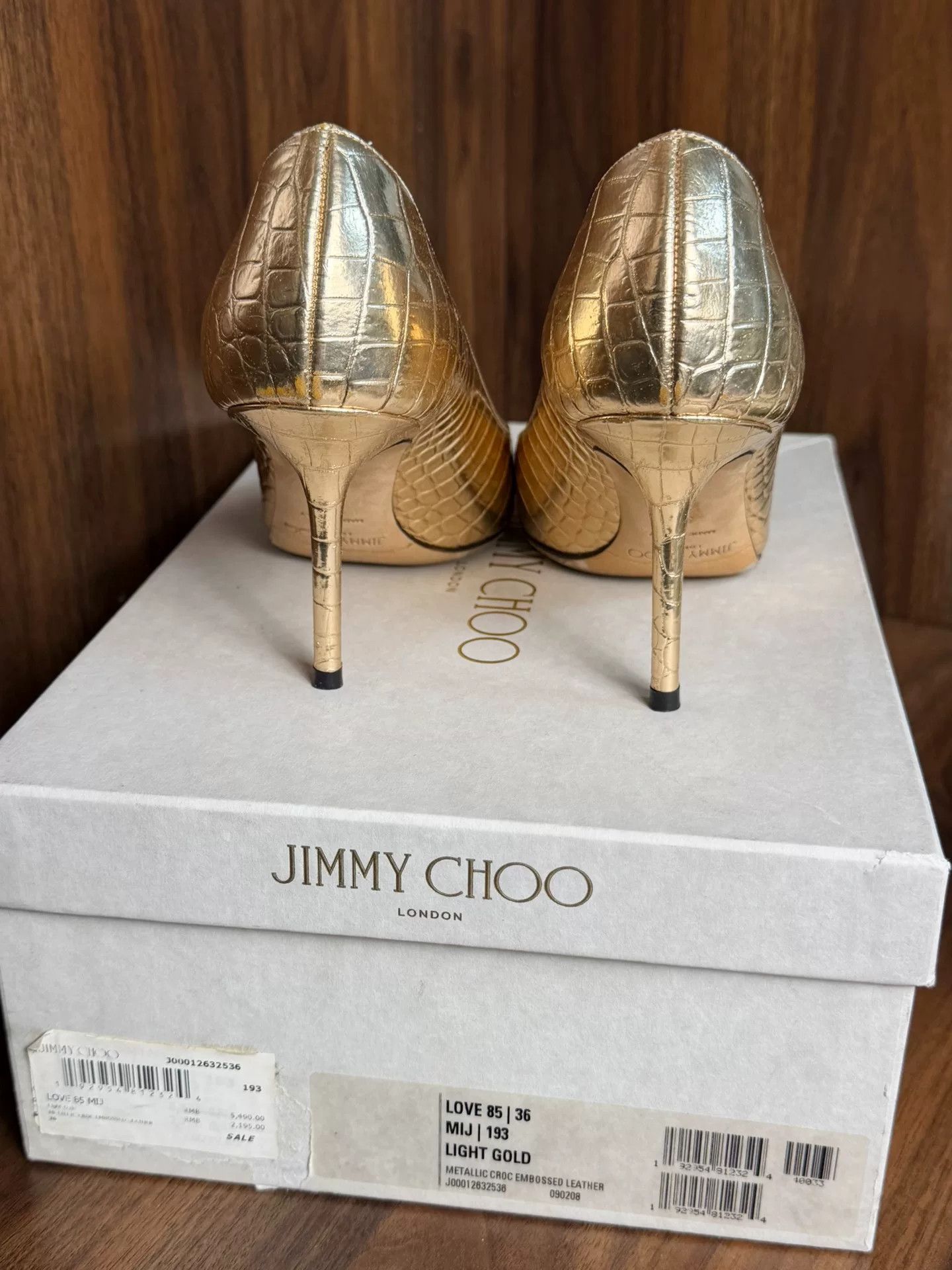 Jimmy Choo Jimmy Choo Gold Lowtop Sneakers us_7 Women Size US 7 / IT 37 - 4 Thumbnail