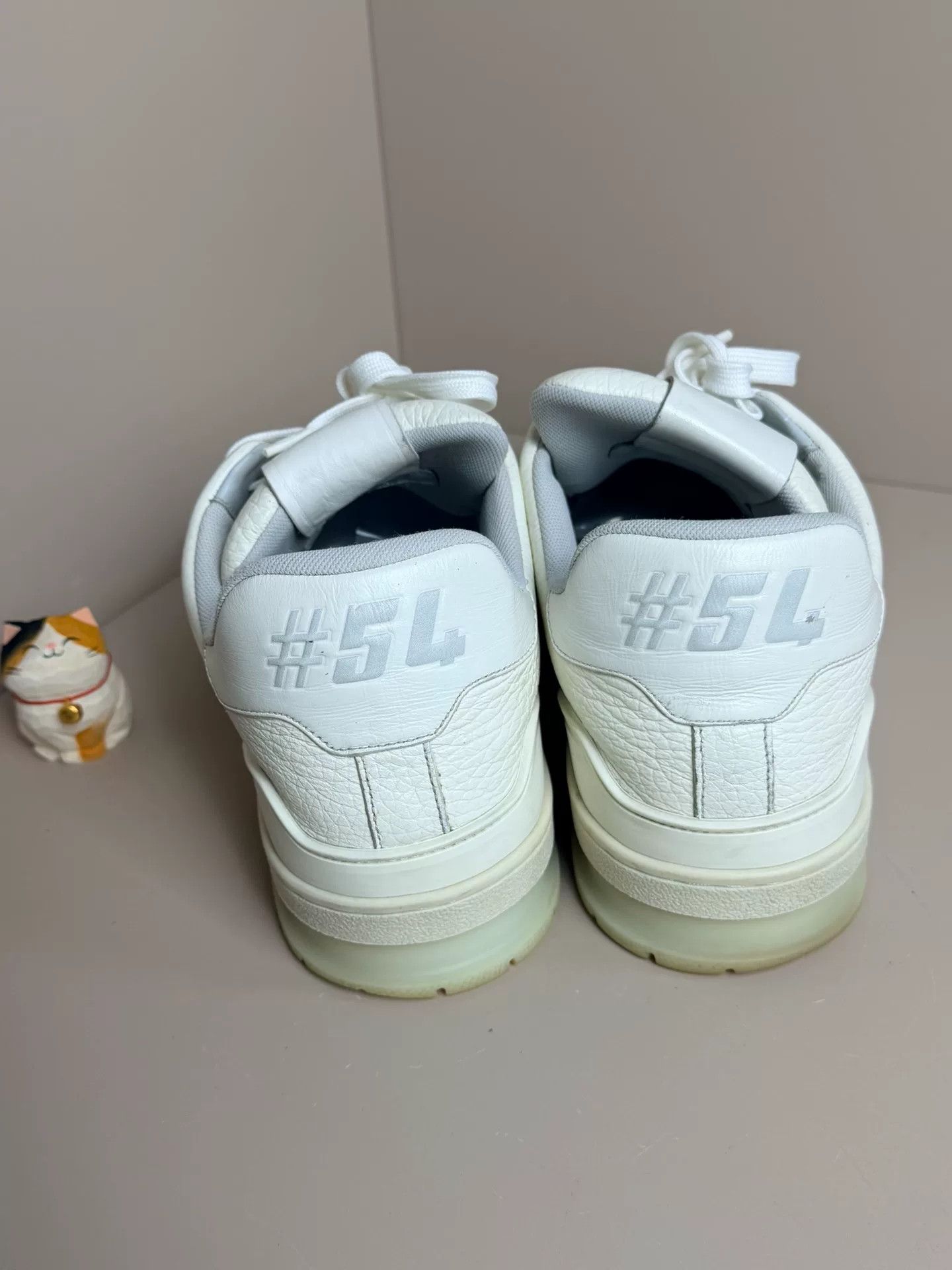 Louis Vuitton Louis Vuitton Training White Lowtop Sneakers 9 Men Size US 9 / EU 42 - 4 Thumbnail