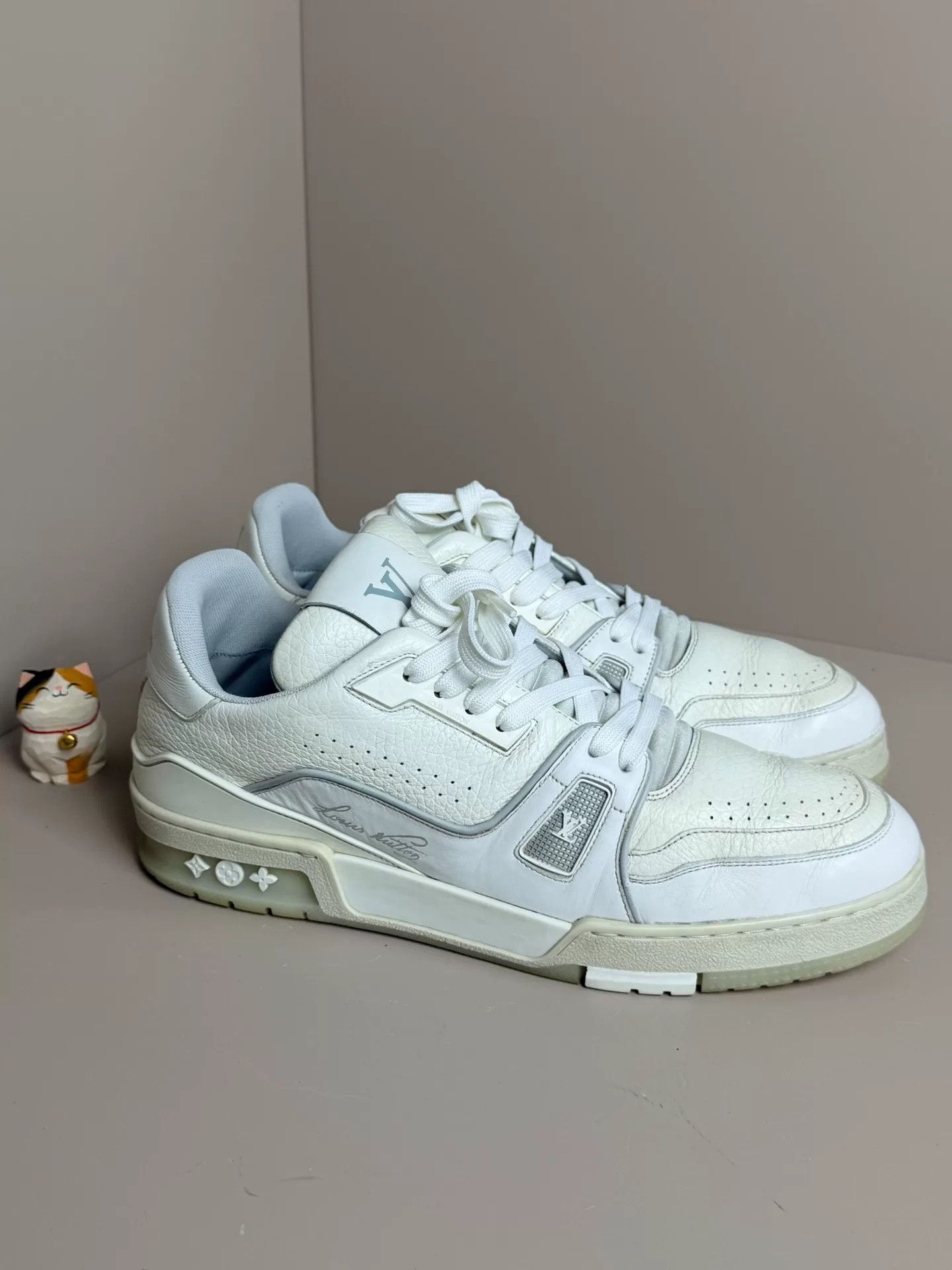 Louis Vuitton Louis Vuitton Training White Lowtop Sneakers 9 Men Size US 9 / EU 42 - 2 Thumbnail