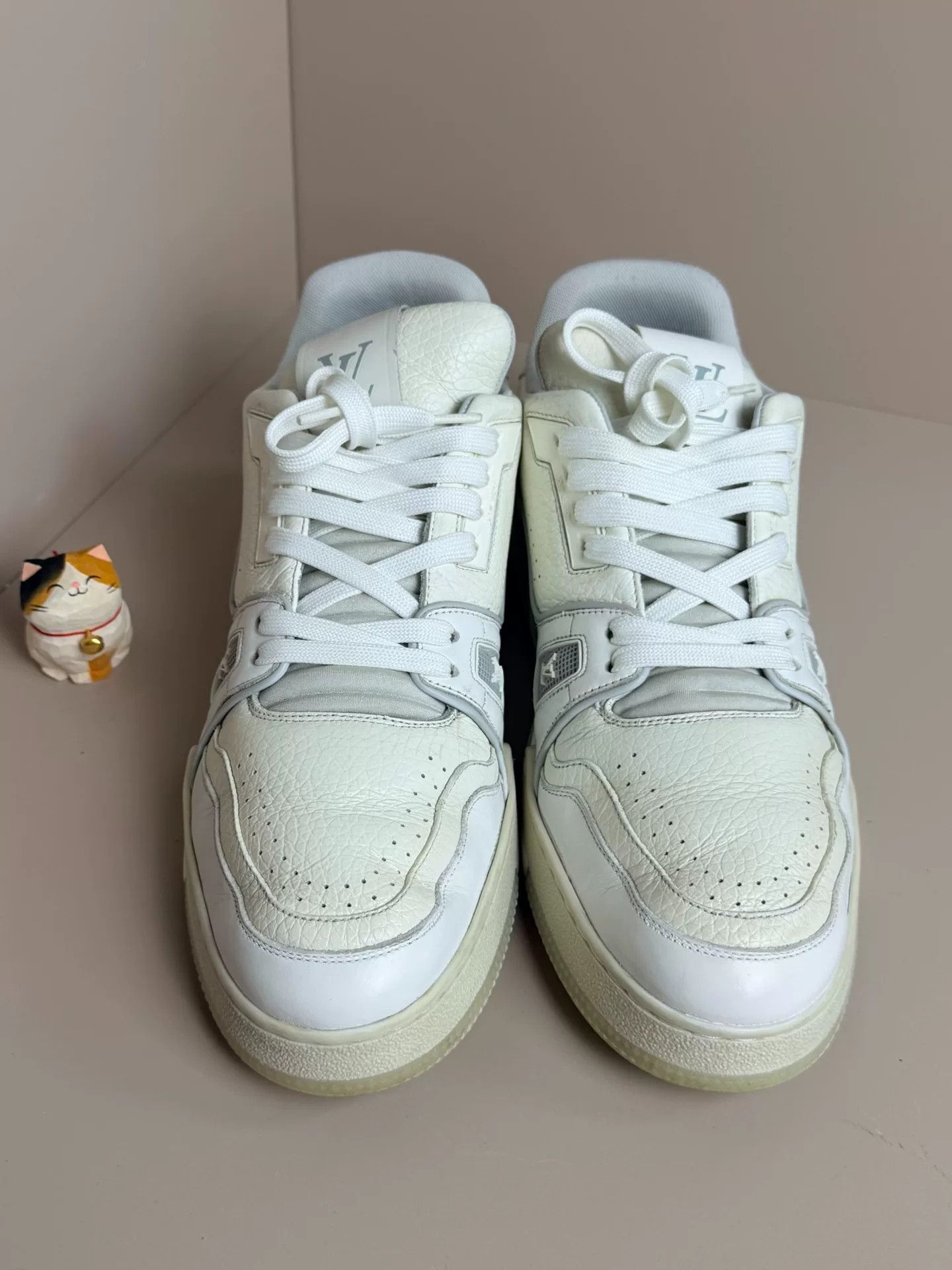 Louis Vuitton Louis Vuitton Training White Lowtop Sneakers 9 Men Size US 9 / EU 42 - 3 Thumbnail