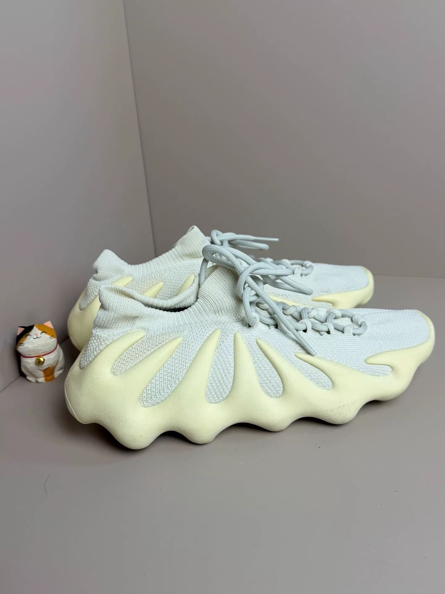 Adidas Adidas YEEZY White Lowtop Sneakers 11.5 Men Size US 11.5 / EU 44-45 - 3 Thumbnail