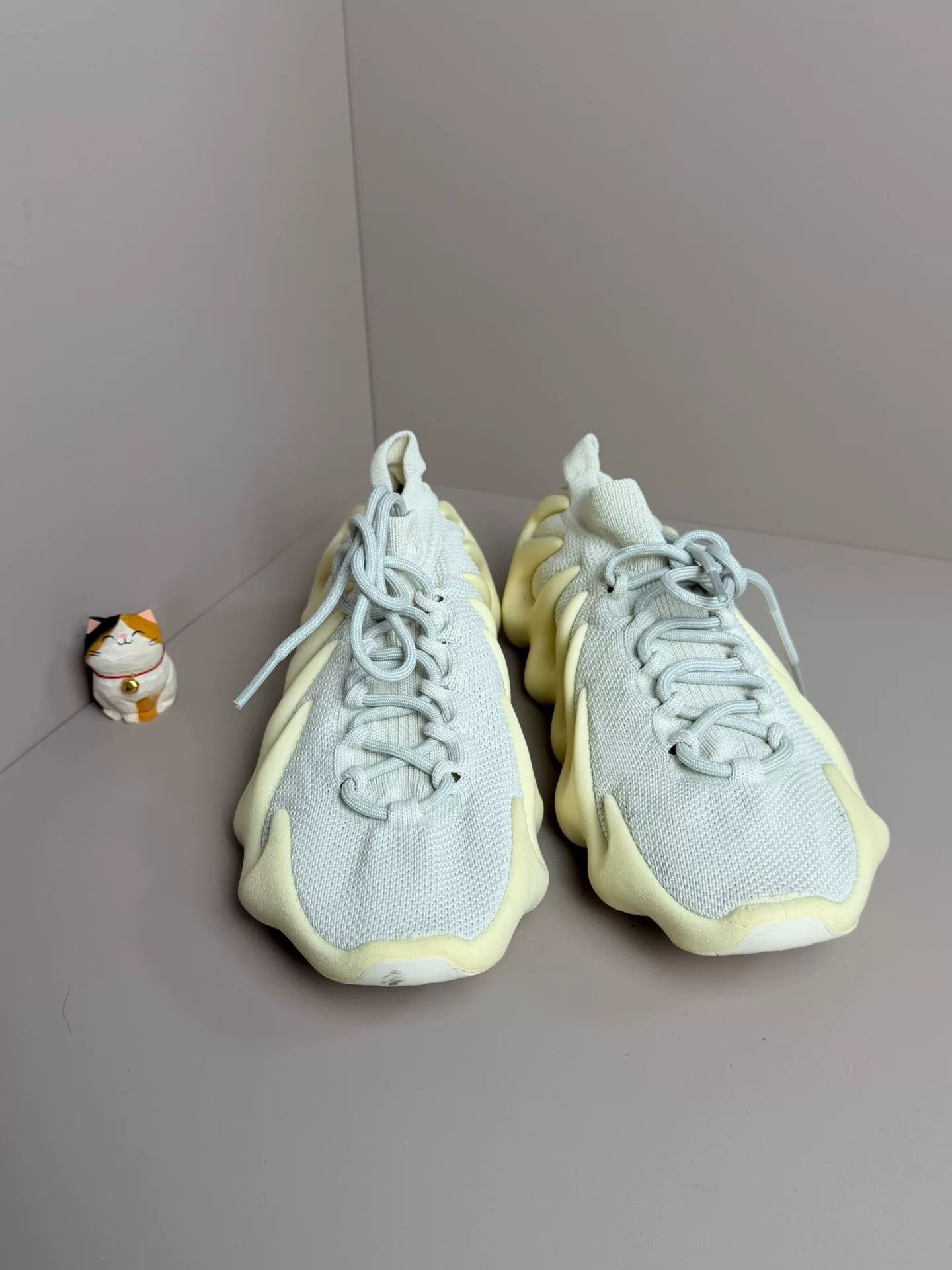 Adidas Adidas YEEZY White Lowtop Sneakers 11.5 Men Size US 11.5 / EU 44-45 - 2 Thumbnail