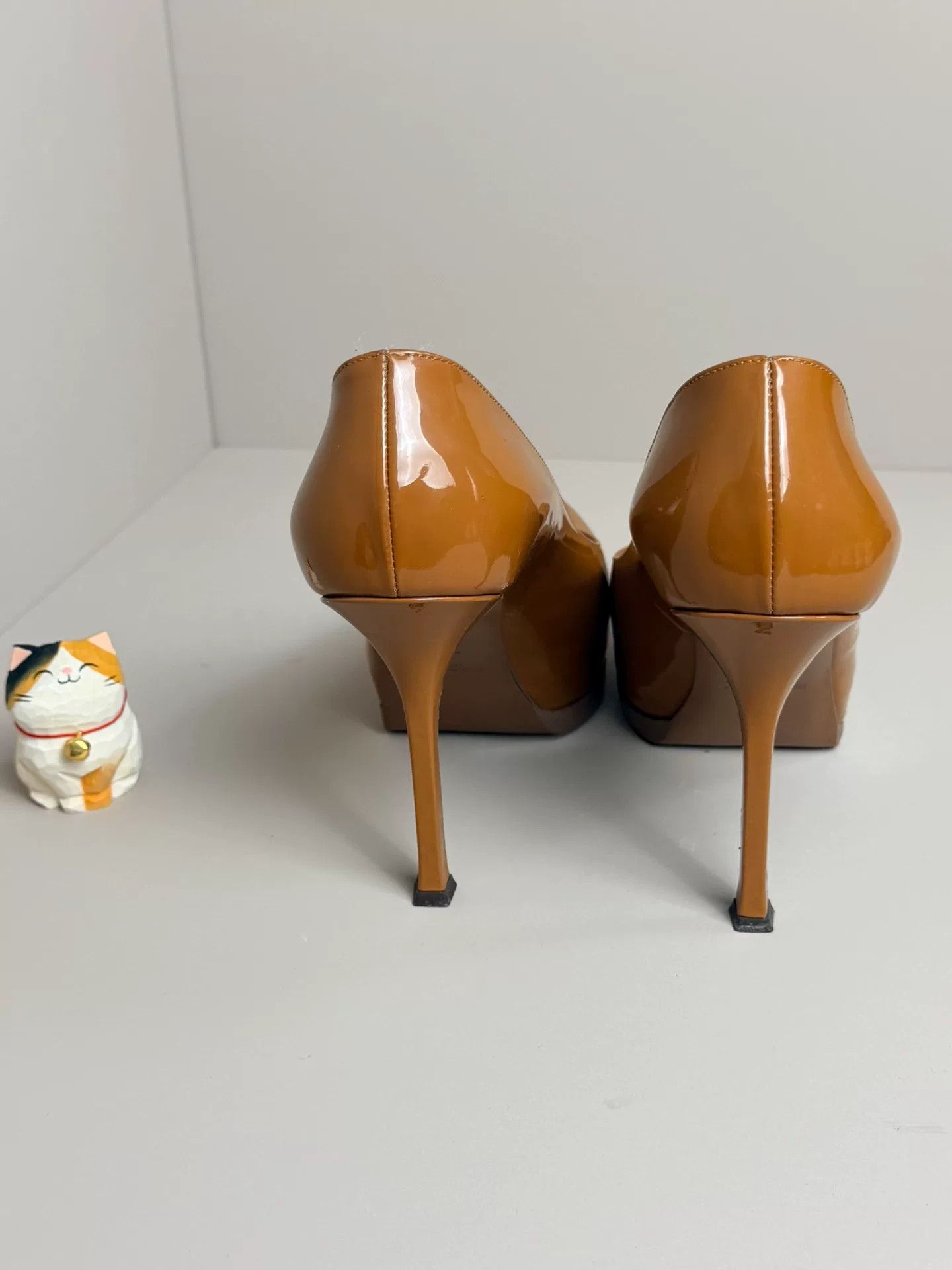 Saint Laurent Paris Saint Laurent Paris Patent Brown Lowtop Sneakers Women Size US 6.5 / IT 36.5 - 4 Thumbnail