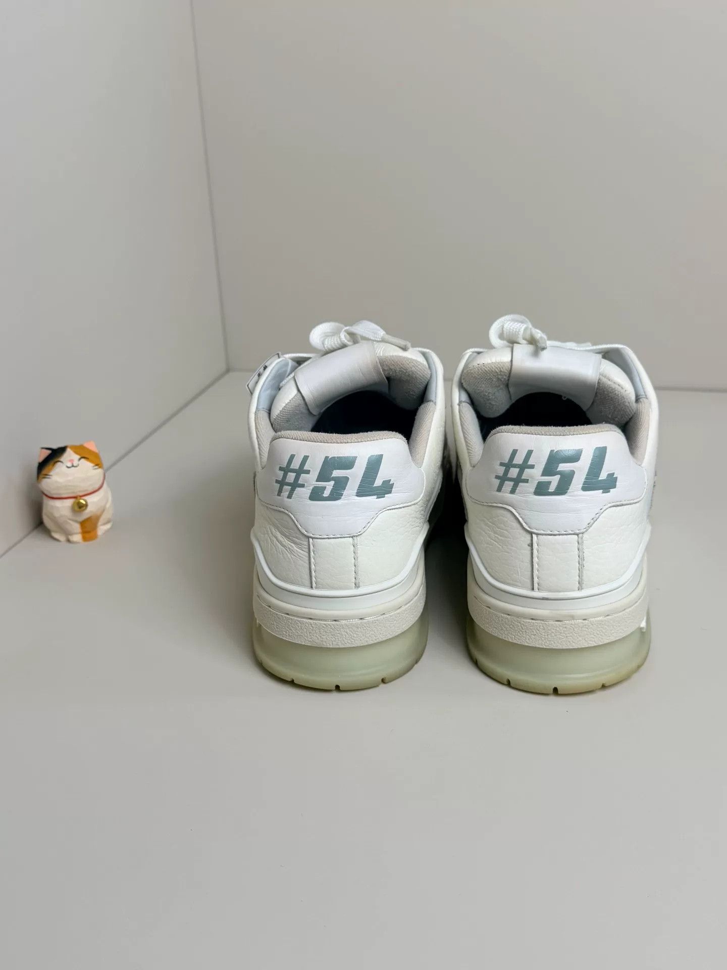 Louis Vuitton Louis Vuitton Training White Lowtop Sneakers 6.5 Men Size US 6.5 / EU 39-40 - 4 Thumbnail
