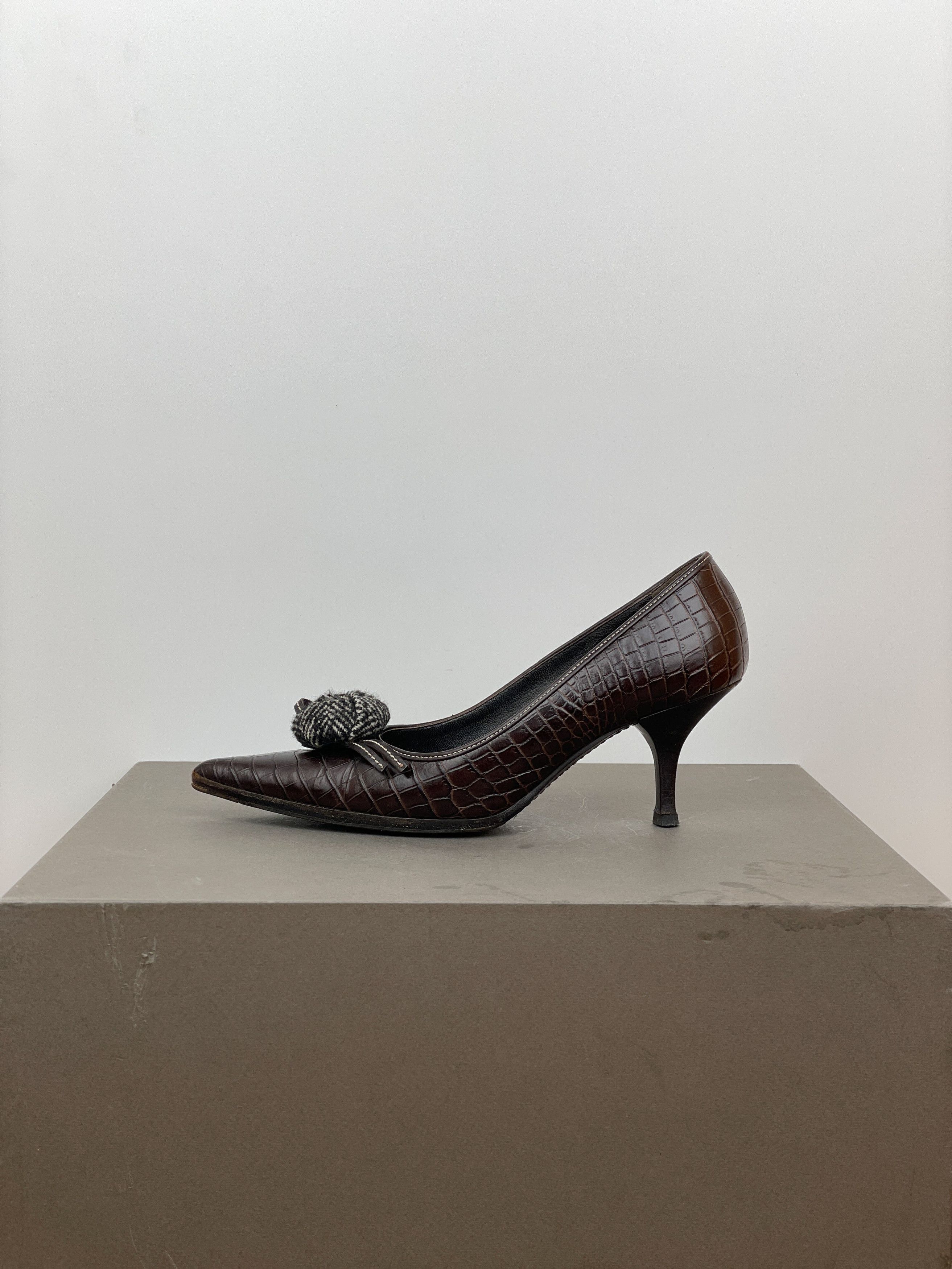 Prada 2000s Pointed-Toe Crocodile Print Kitten Heels Size US 6.5 / IT 36.5 - 3 Thumbnail