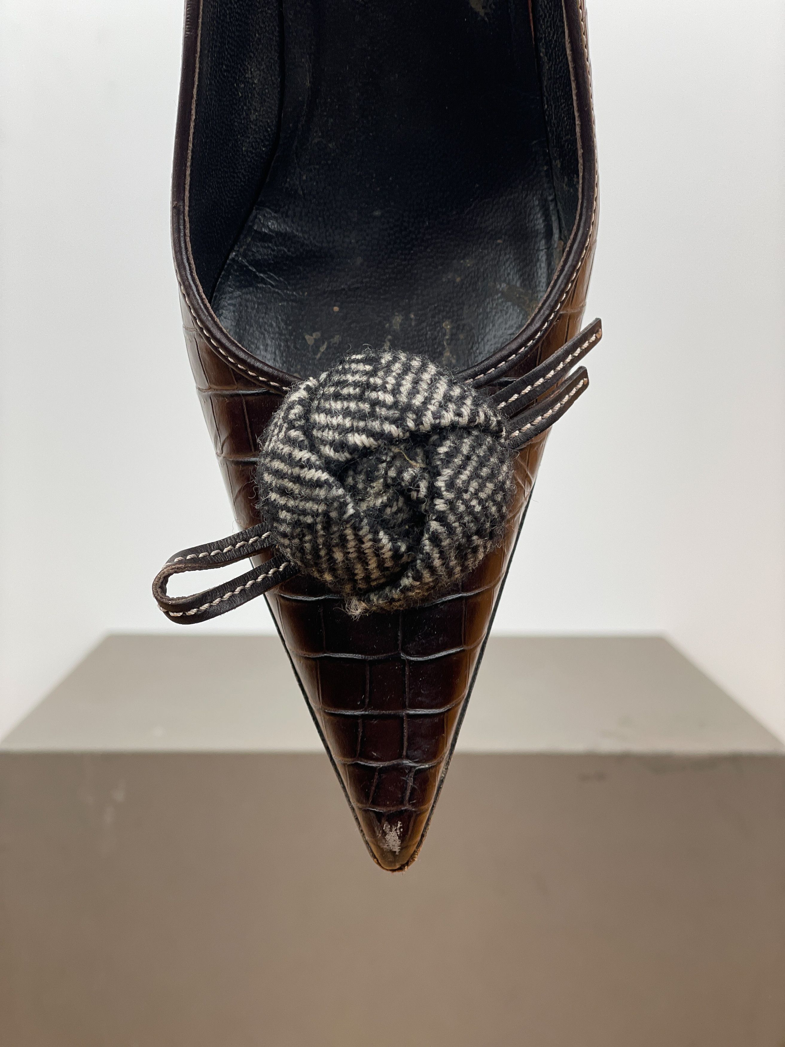 Prada 2000s Pointed-Toe Crocodile Print Kitten Heels Size US 6.5 / IT 36.5 - 7 Thumbnail
