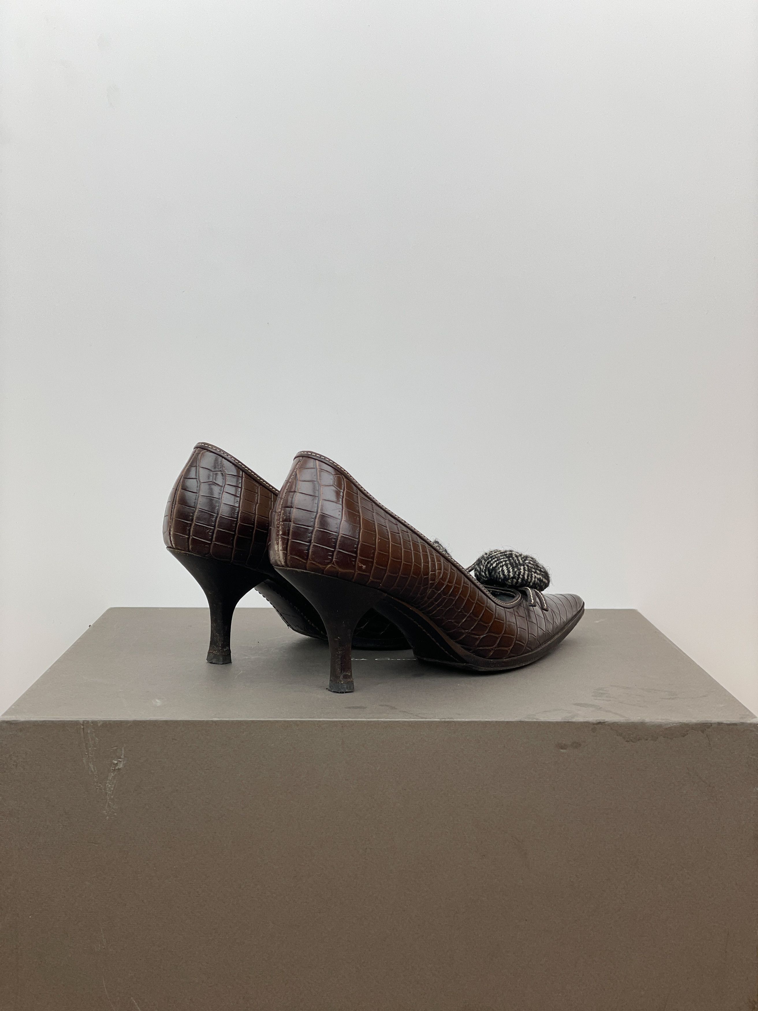 Prada 2000s Pointed-Toe Crocodile Print Kitten Heels Size US 6.5 / IT 36.5 - 2 Thumbnail
