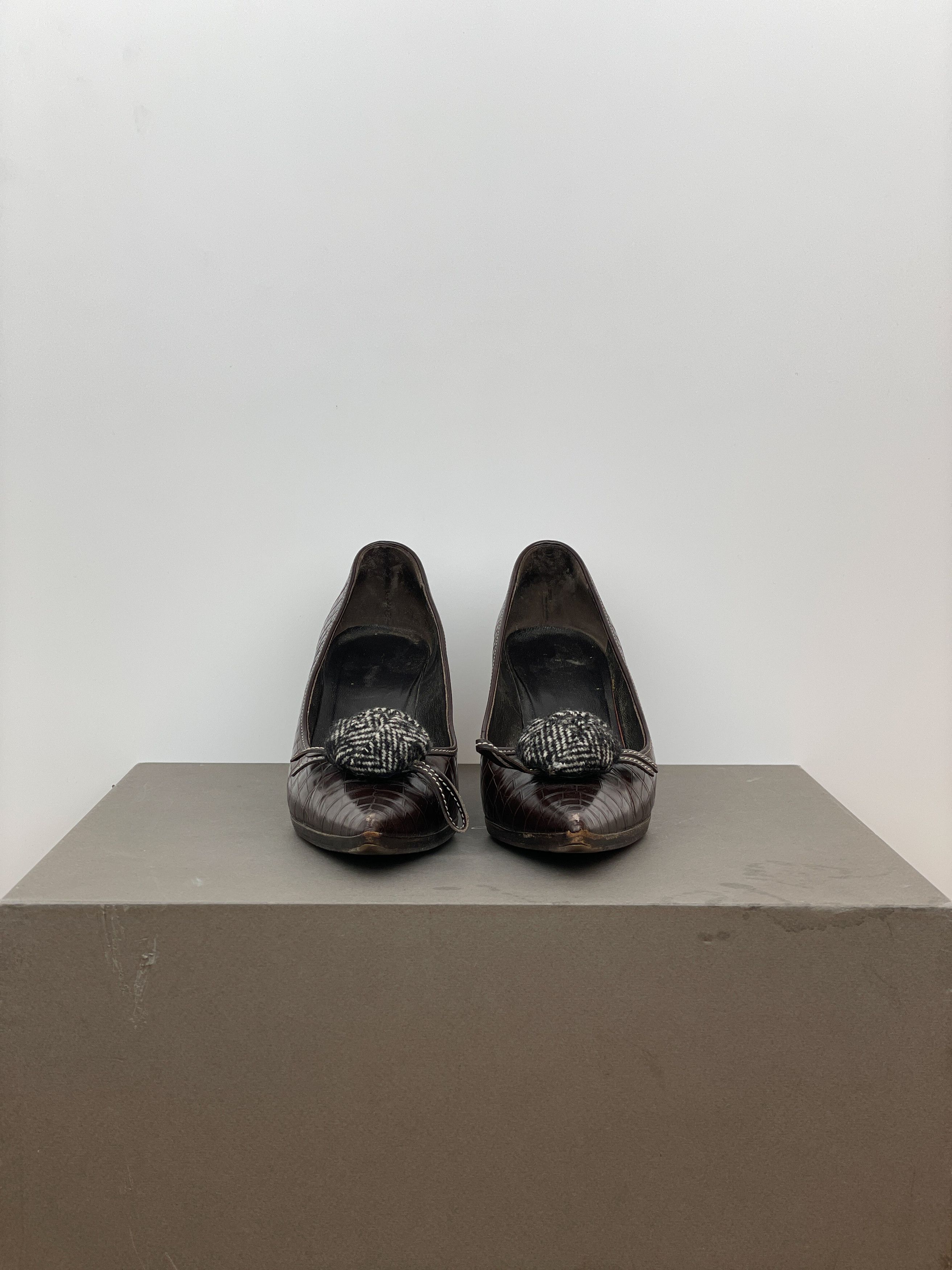Prada 2000s Pointed-Toe Crocodile Print Kitten Heels Size US 6.5 / IT 36.5 - 5 Thumbnail