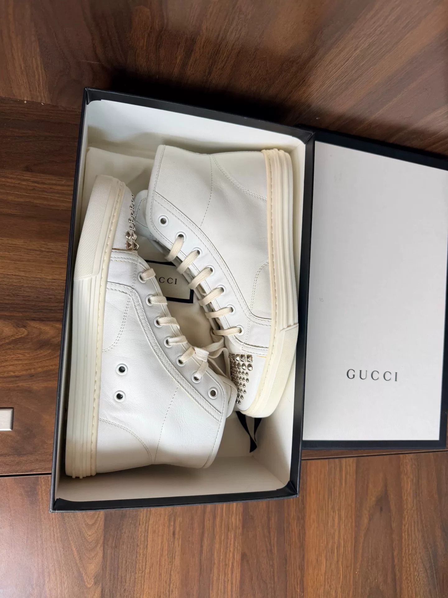 Gucci Gucci White Hitop Sneakers us_6 Women Size US 6 / IT 36 - 7 Thumbnail
