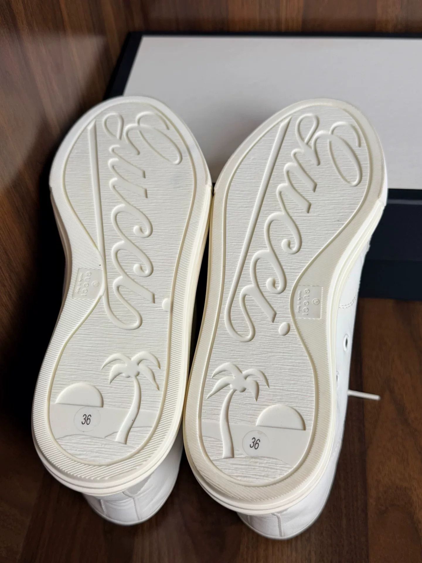 Gucci Gucci White Hitop Sneakers us_6 Women Size US 6 / IT 36 - 5 Thumbnail