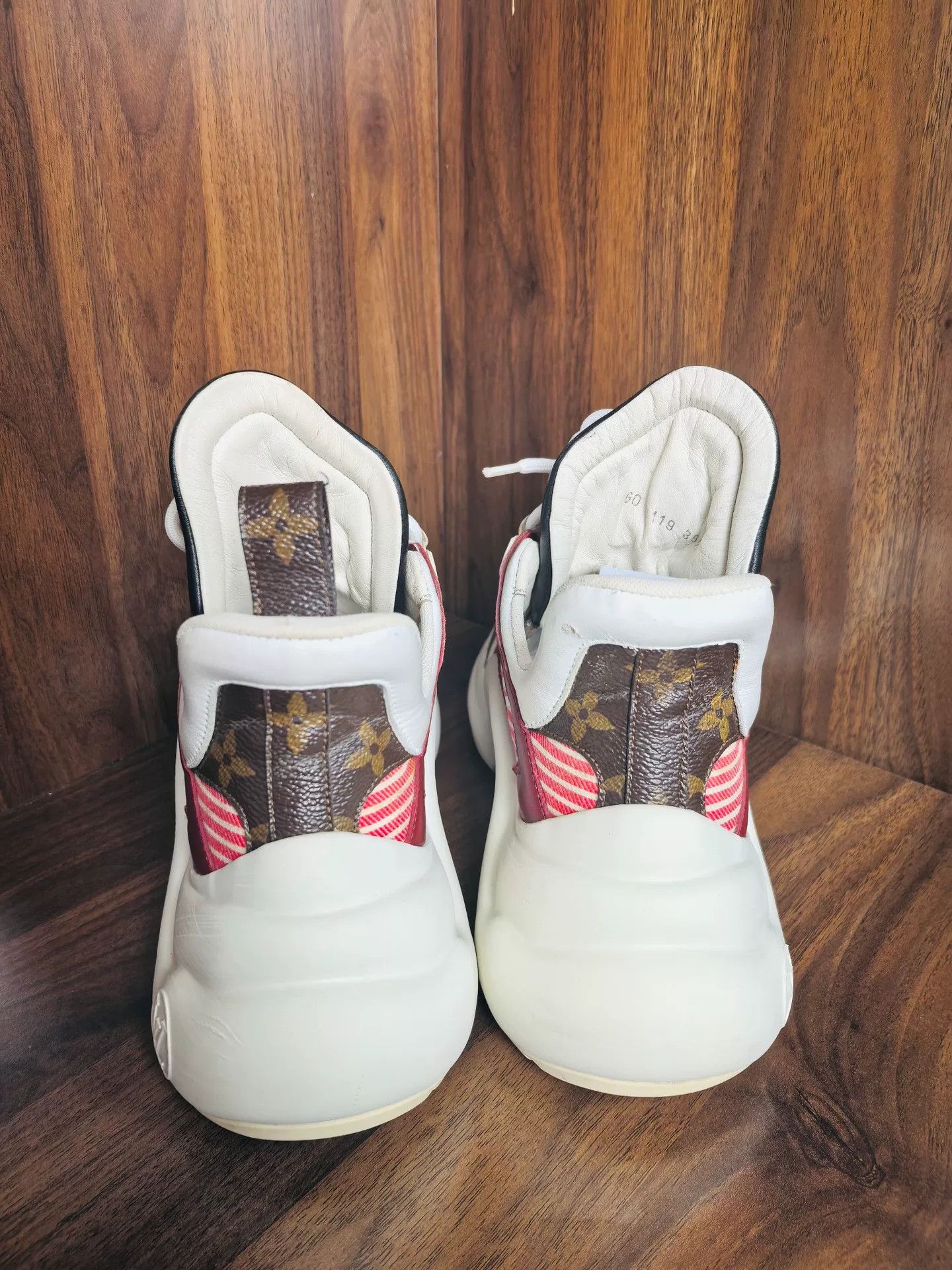Louis Vuitton Louis Vuitton Leather Lowtop Sneakers us_5-5 Women Size US 5.5 / IT 35.5 - 4 Thumbnail
