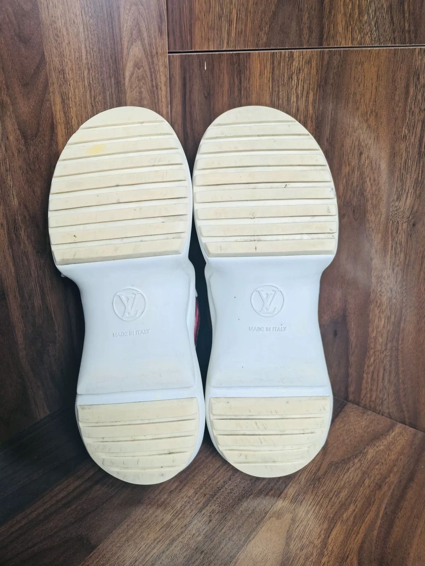 Louis Vuitton Louis Vuitton Leather Lowtop Sneakers us_5-5 Women Size US 5.5 / IT 35.5 - 5 Thumbnail