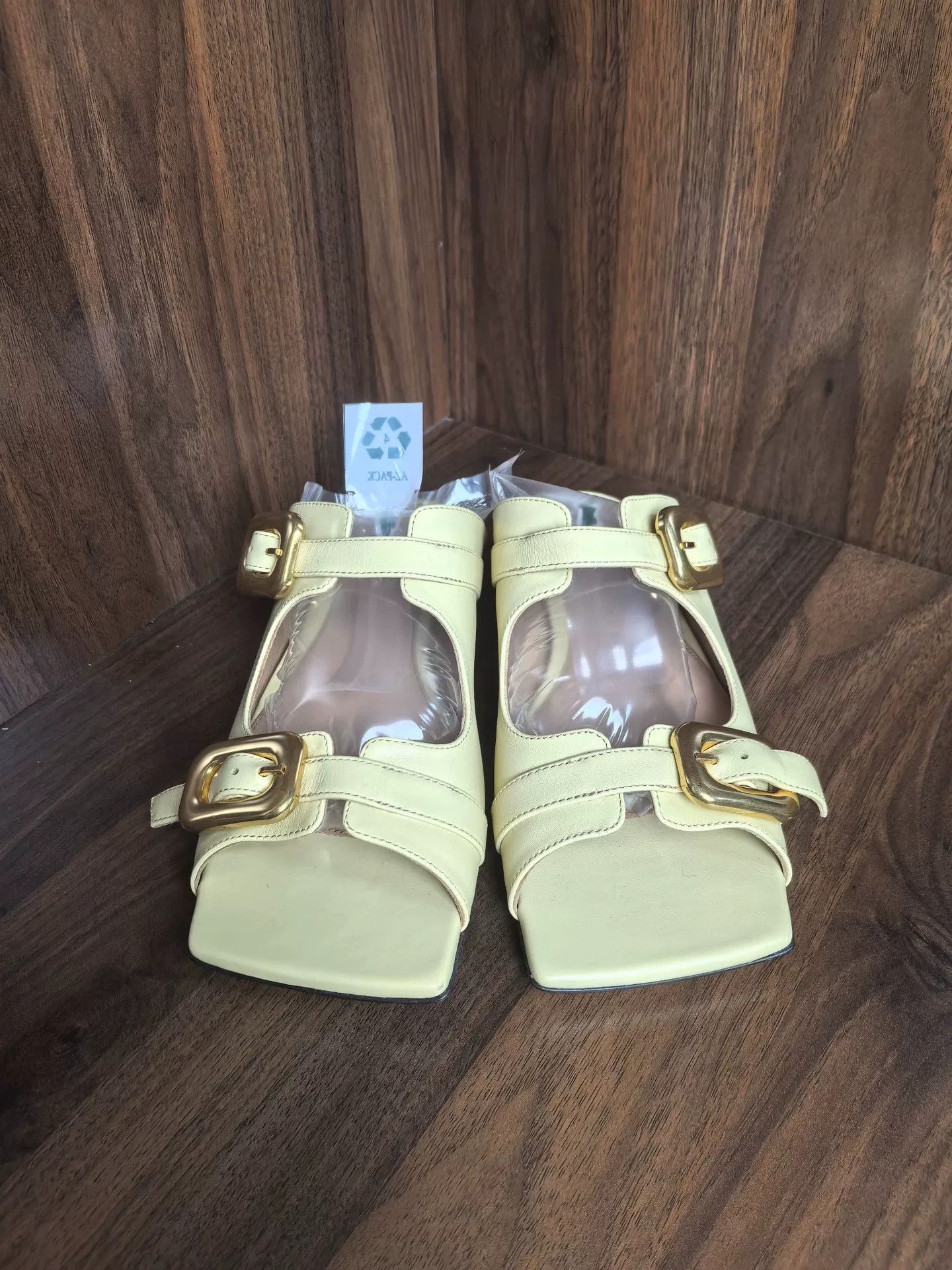 Bottega Veneta Bottega Veneta Yellow Sandals us_5 Women Size US 5 / IT 35 - 3 Thumbnail