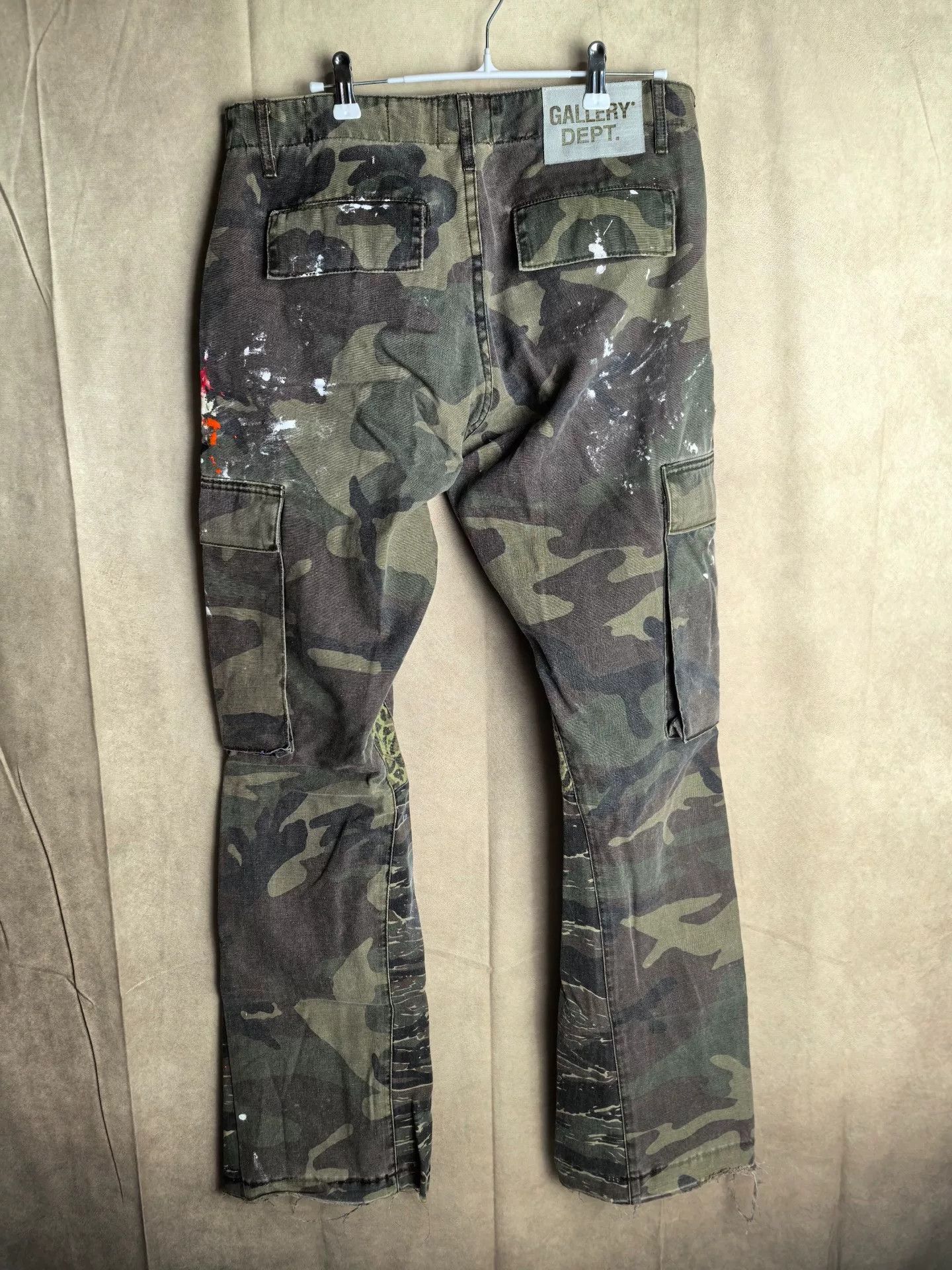 Gallery Dept. Gallery Dept. Camo Green Casual Pants 32 Men Size US 32 / EU 48 - 2 Thumbnail