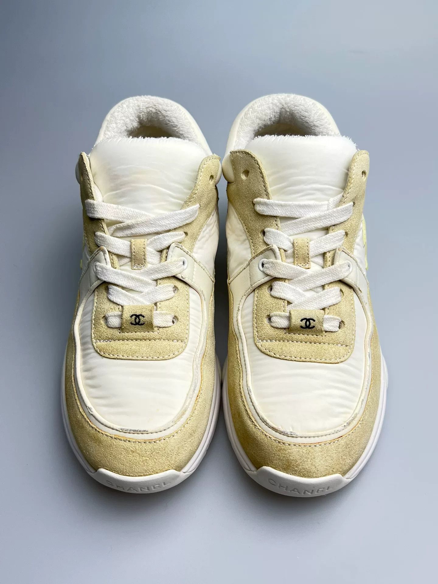 Chanel Chanel Patchwork White Lowtop Sneakers us_6 Women Size US 6 / IT 36 - 4 Thumbnail