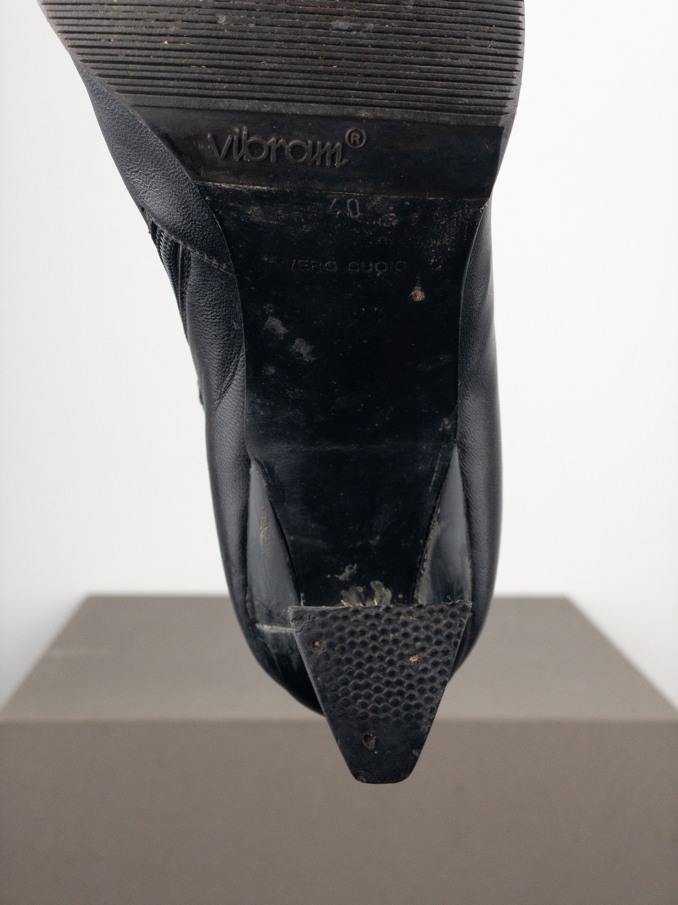 Prada AW99 Square-Toe Sculptural Ankle Heel Boots Size US 9 / IT 39 - 10 Thumbnail
