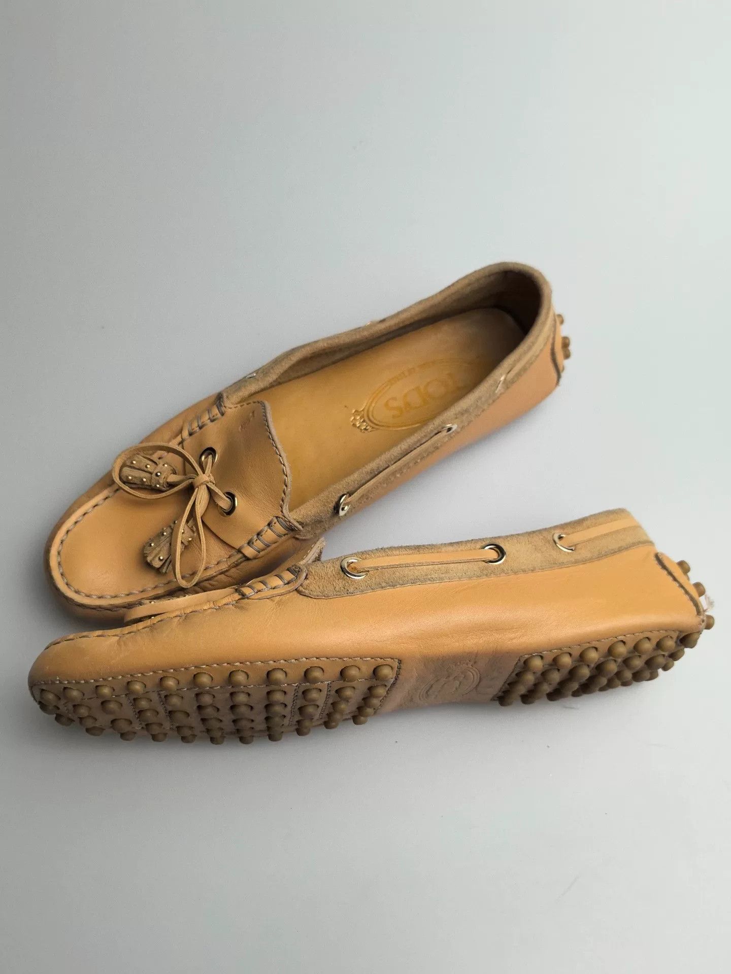 Tod's Tod's Yellow Lowtop Sneakers us_5 Women Size US 5 / IT 35 - 2 Thumbnail