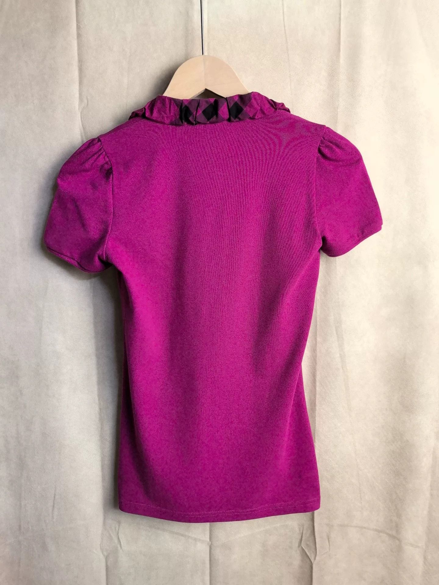 Burberry Burberry Plaid Red T-Shirt XS Women Size XS / US 0-2 / IT 36-38 - 2 Thumbnail