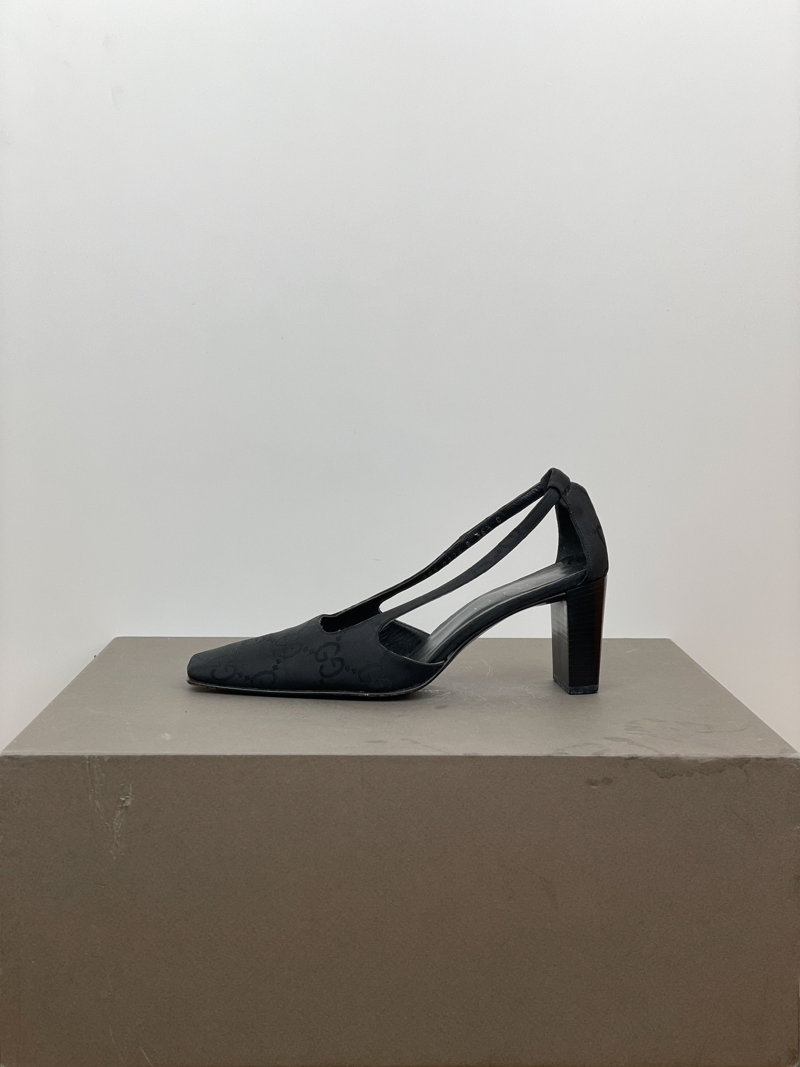 Gucci by Tom Ford SS98 Square Toe Monogram Slingback Pump Heels Size US 5.5 / IT 35.5 - 3 Thumbnail