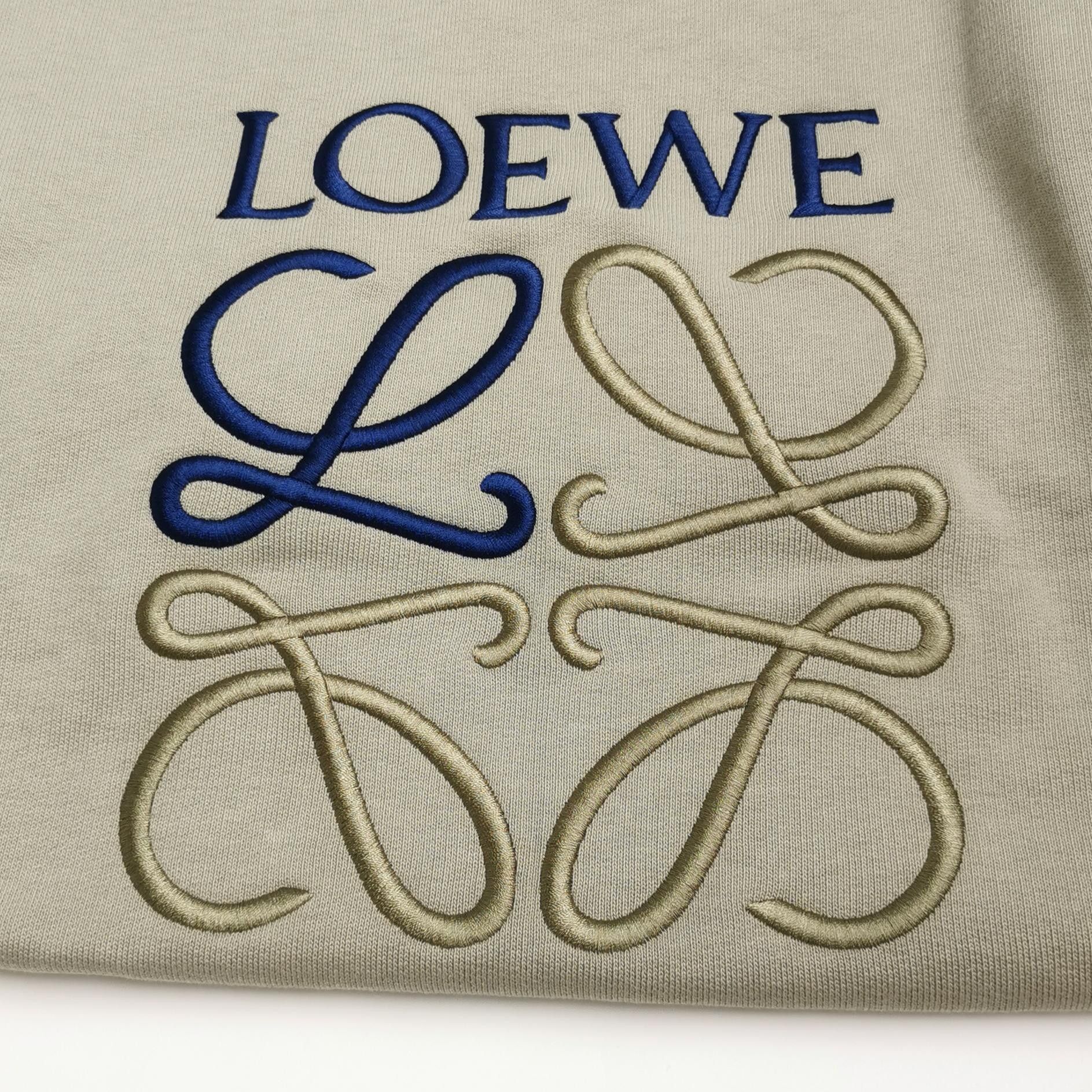 Loewe Loewe Anagram Embroidered Sweatshirt XS Size US XS / EU 42 / 0 - 3 Thumbnail