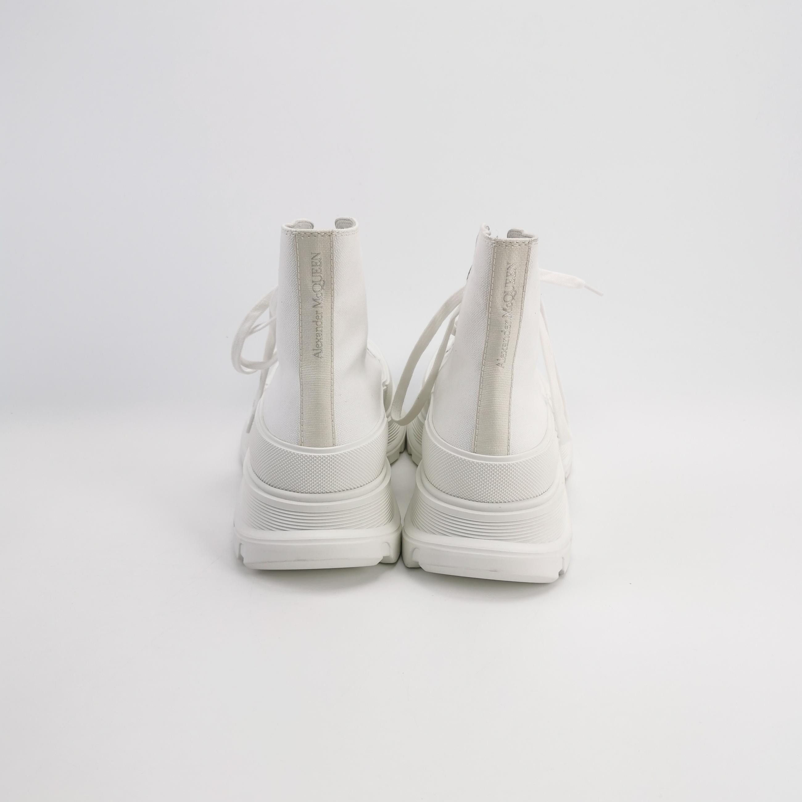 Alexander McQueen Alexander McQueen White Tread Slick Canvas Boots 42.5 Size US 9 / EU 42 - 4 Thumbnail