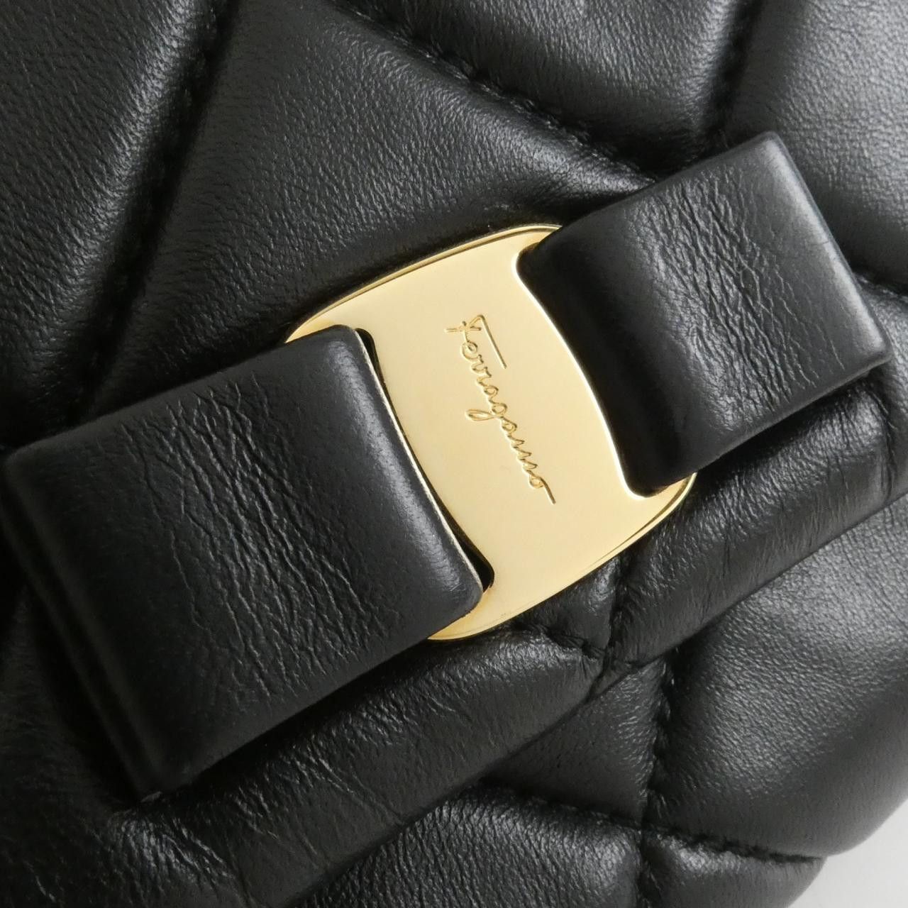 Salvatore Ferragamo Salvatore Ferragamo Salvatore Ferragamo Calf Leather Shoulder Bag Leather Shoulder Bag 22C150 DUTY FREE for USA Size ONE SIZE - 4 Thumbnail