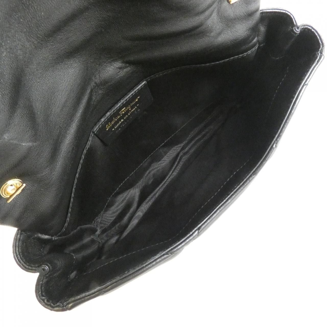 Salvatore Ferragamo Salvatore Ferragamo Salvatore Ferragamo Calf Leather Shoulder Bag Leather Shoulder Bag 22C150 DUTY FREE for USA Size ONE SIZE - 6 Thumbnail