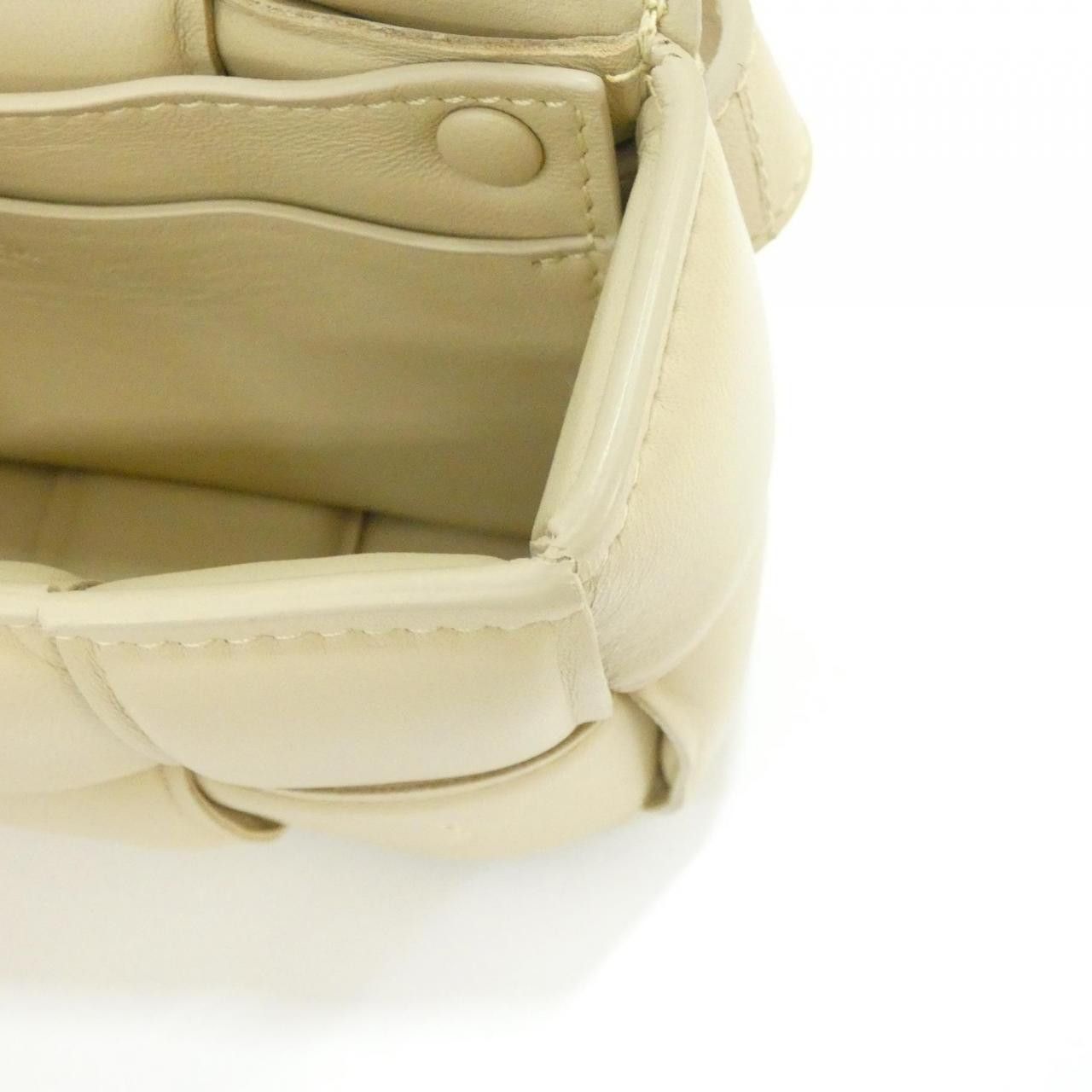 Bottega Veneta Bottega Veneta Bottega Veneta Lamb Waist Bag Leather Belt Bag 710075VCQR1 DUTY FREE for USA Size ONE SIZE - 10 Thumbnail