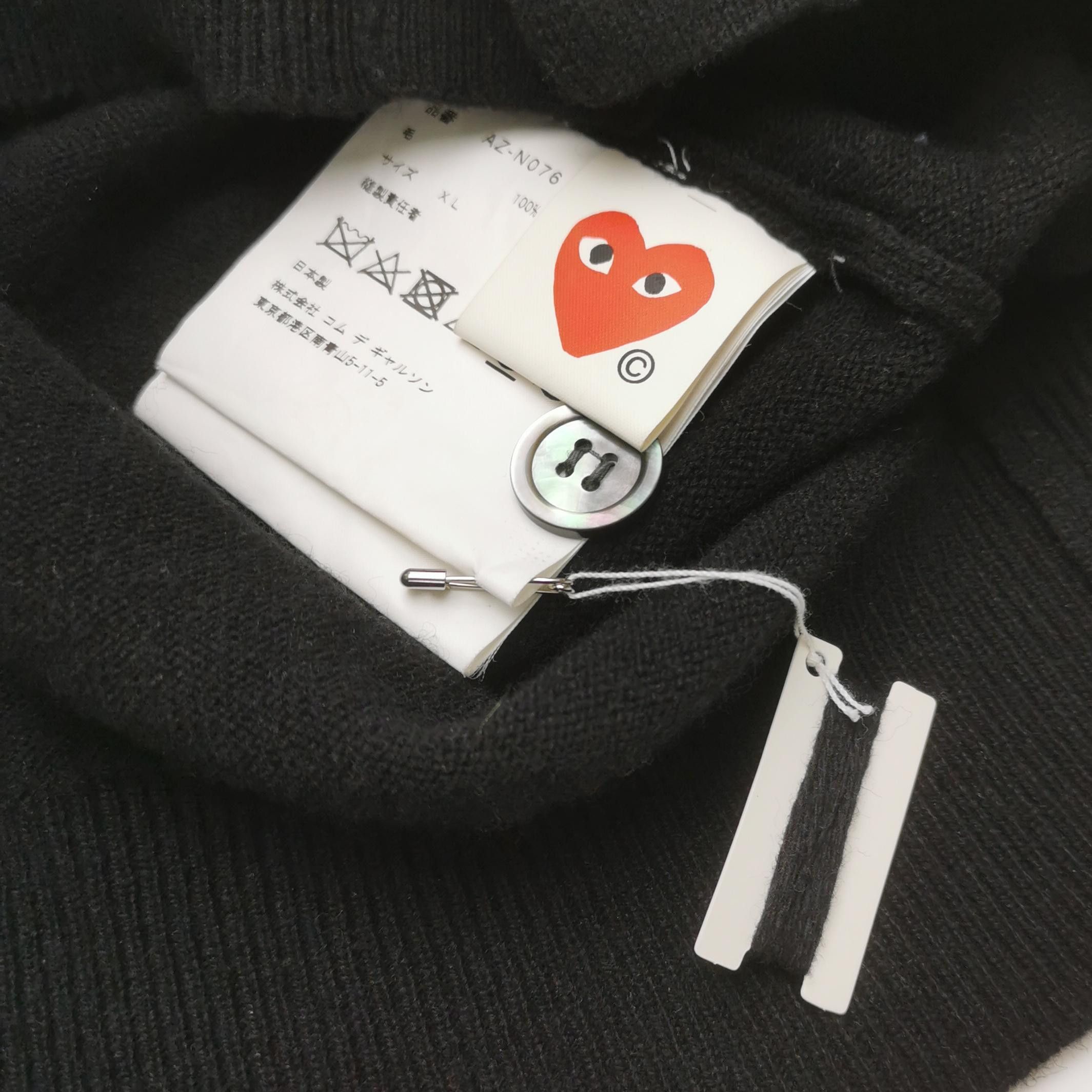 Comme des Garcons PLAY Comme des Garçons Play Wool Heart Cardigan Size XL Size US XL / EU 56 / 4 - 4 Thumbnail